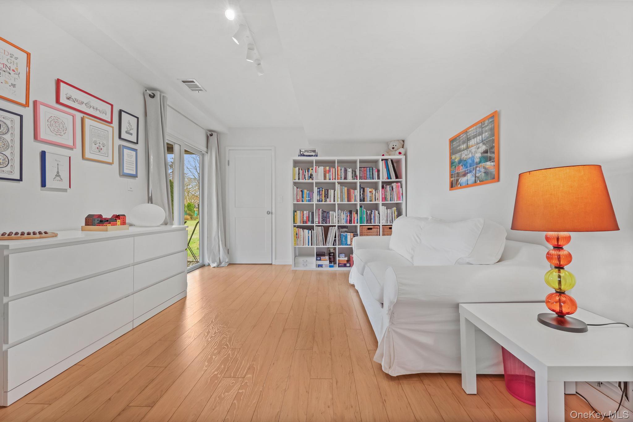 #20 photo, 6 Jason Lane, Mamaroneck , NY 10543