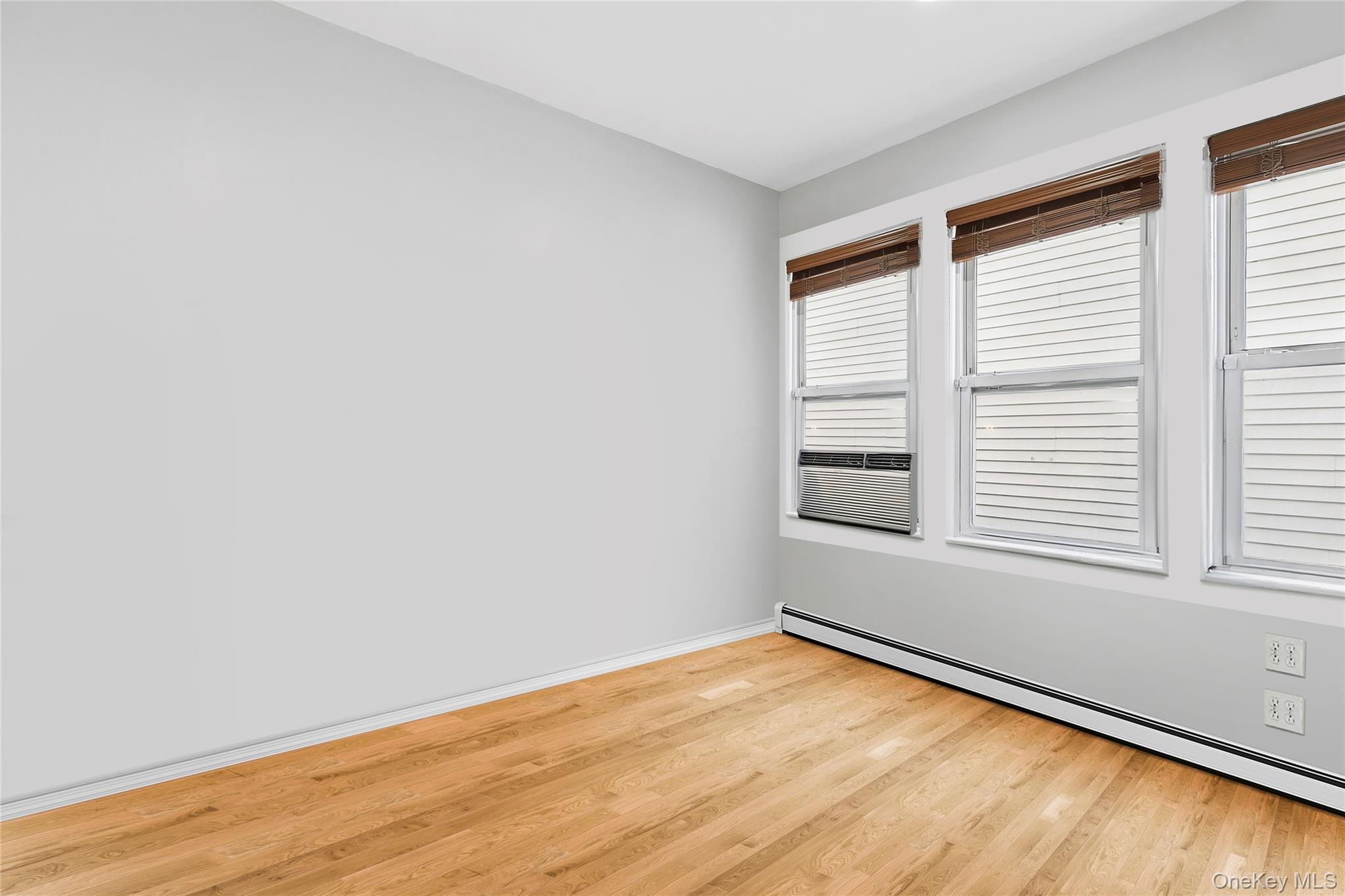 #7 photo, 103-12 113th Street, Richmond Hill S. , NY 11419