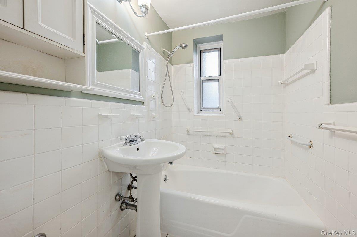 #17 photo, 1 Oakridge Place, Eastchester , NY 10709