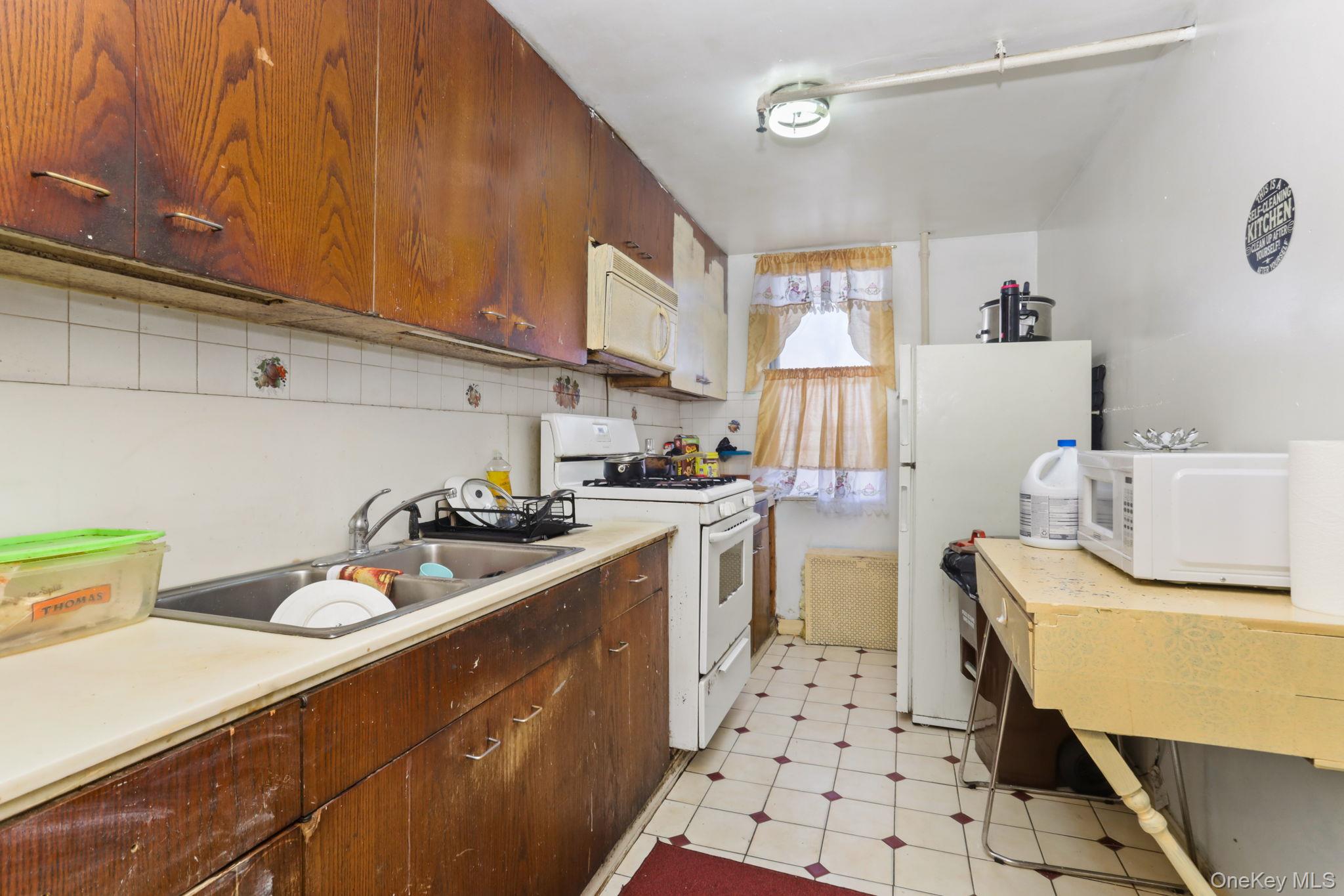 #11 photo, 661 Jefferson Place, برونكس Bronx , NY 10456