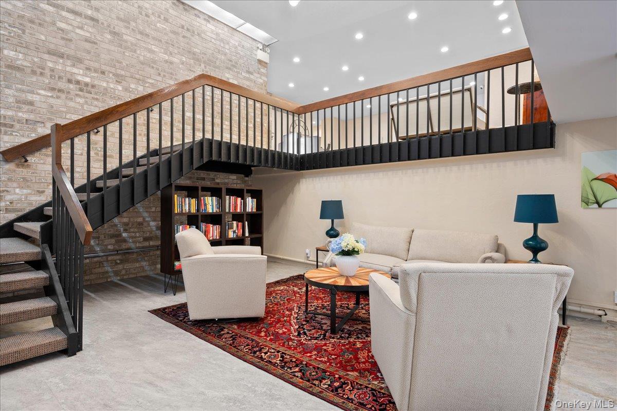 #7 photo, 30 Greenridge Avenue, White Plains , NY 10605