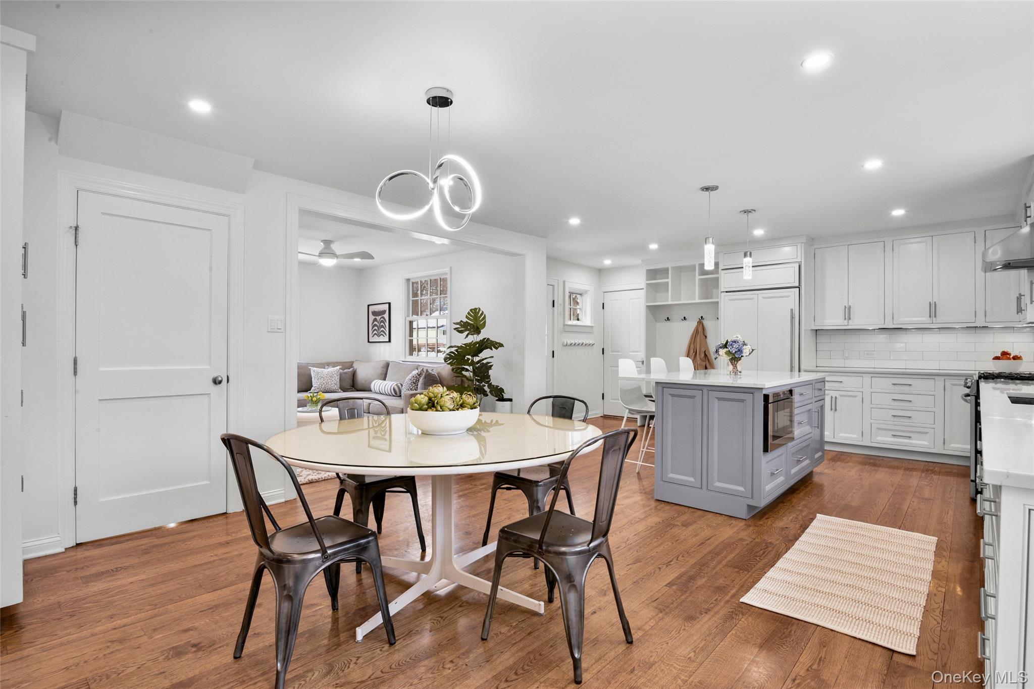 #5 photo, 1054 Clay Avenue, Pelham , NY 10803