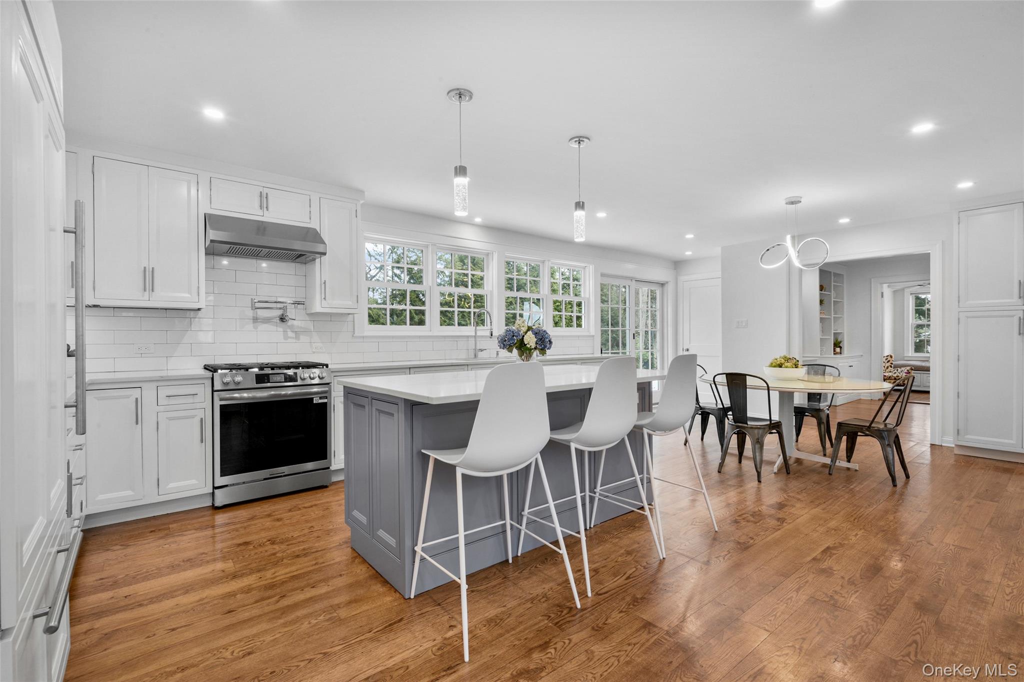 #7 photo, 1054 Clay Avenue, Pelham , NY 10803