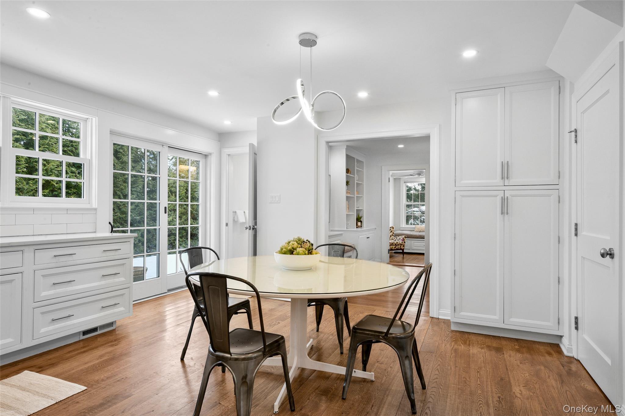 #8 photo, 1054 Clay Avenue, Pelham , NY 10803