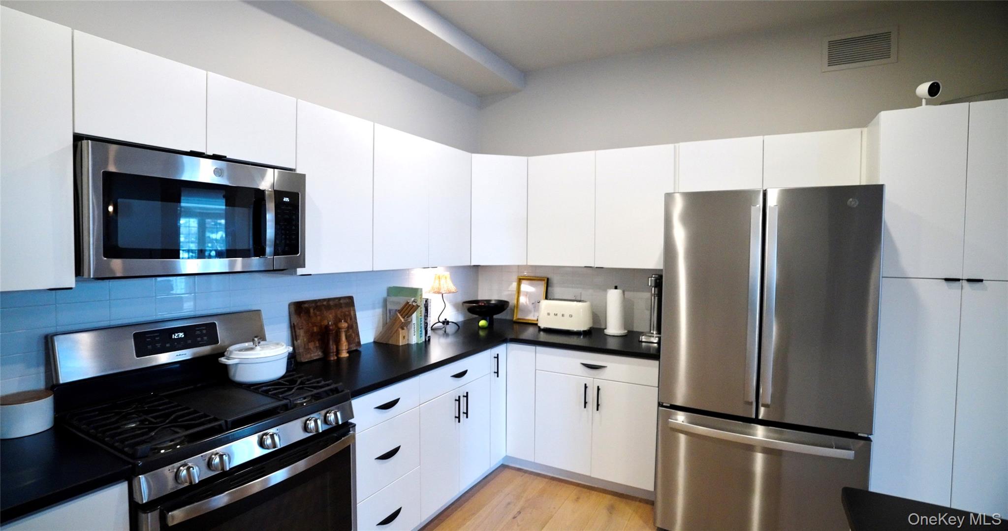 #6 photo, 249 Main Street, Beacon , NY 12508