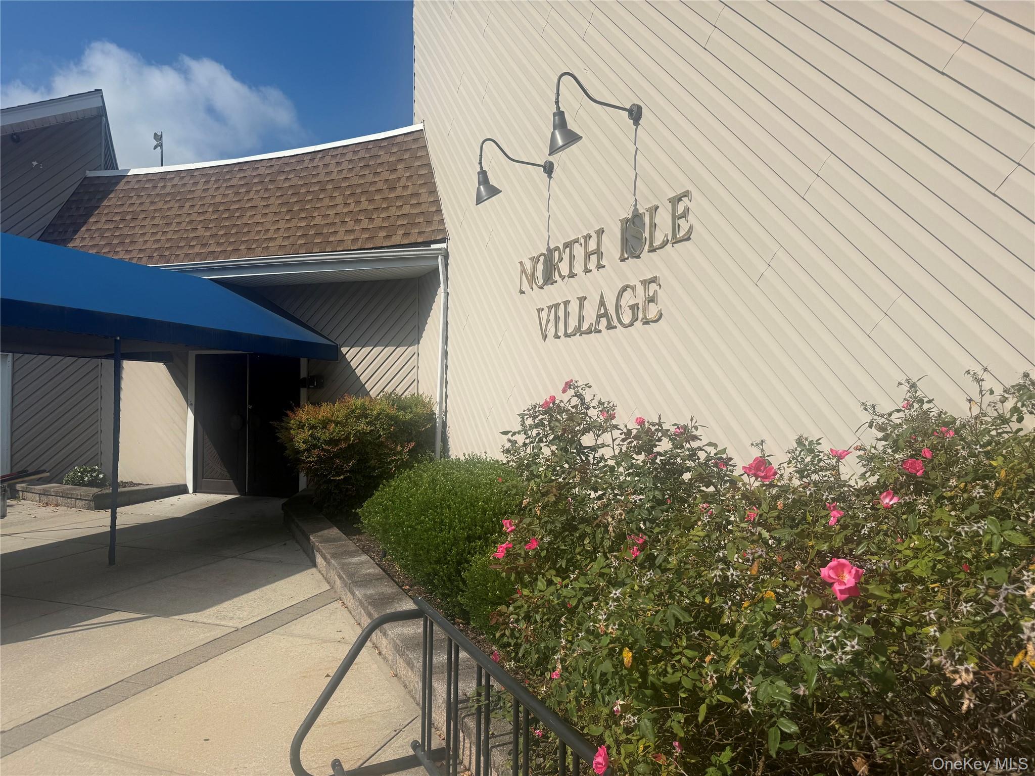 #12 photo, 5 Laramie, सफ़ोक काउंटी Coram , NY 11727