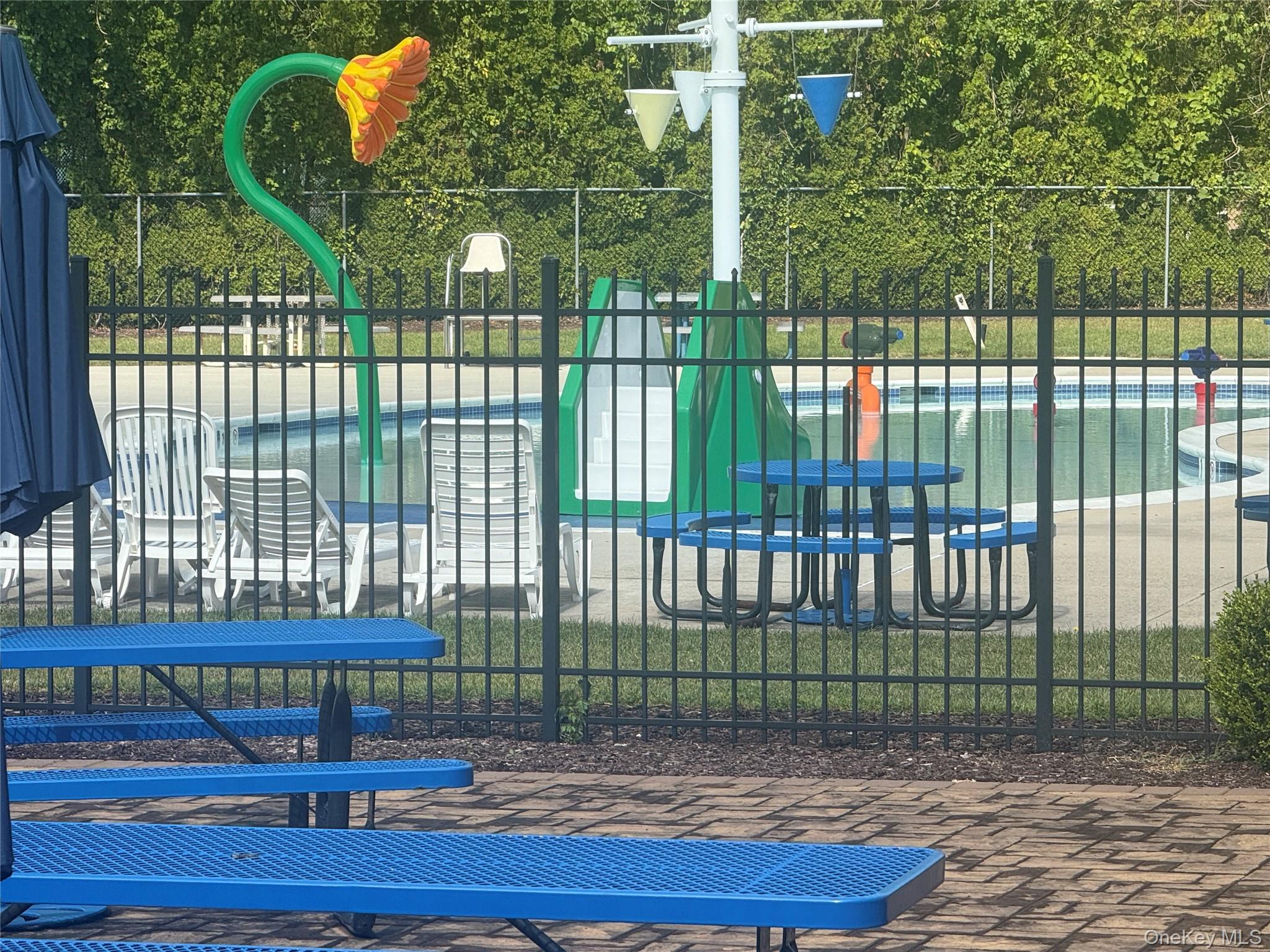 #15 photo, 5 Laramie, सफ़ोक काउंटी Coram , NY 11727