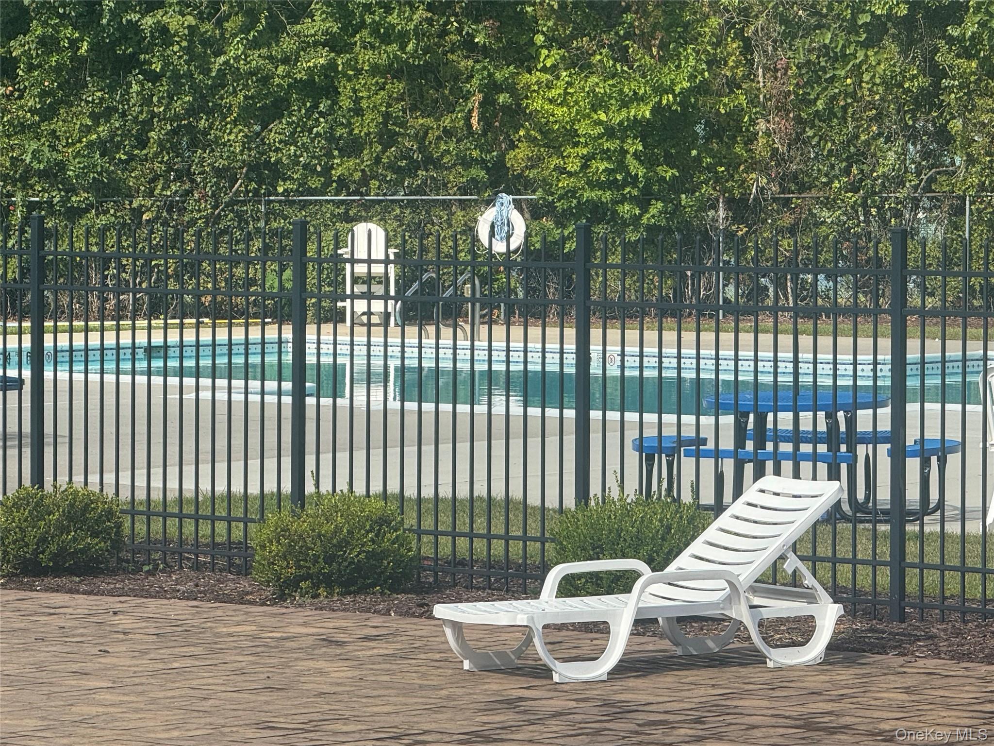 #16 photo, 5 Laramie, सफ़ोक काउंटी Coram , NY 11727