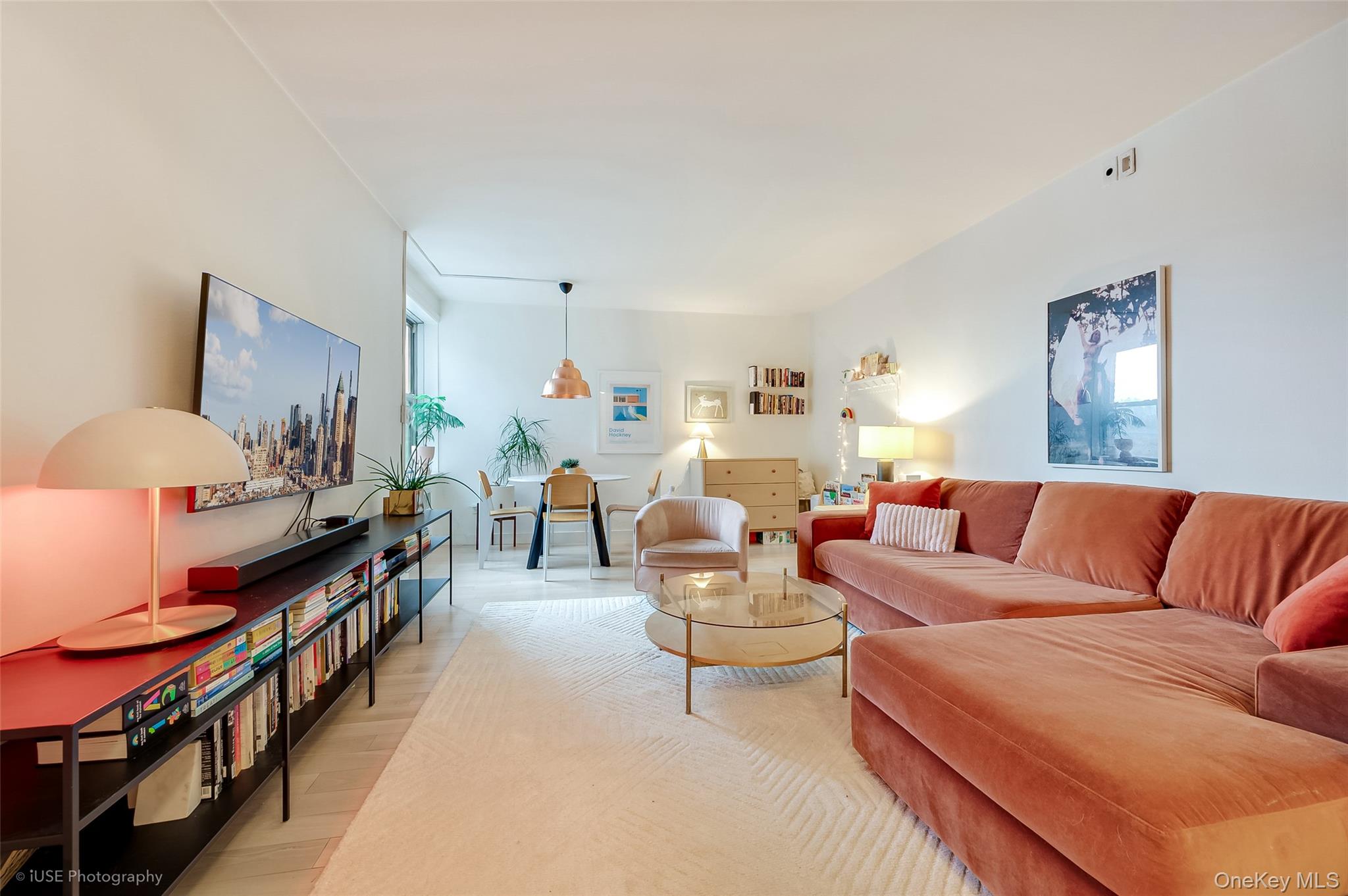 #1 photo, 39-30 52nd Street, קווינס Woodside , NY 11377