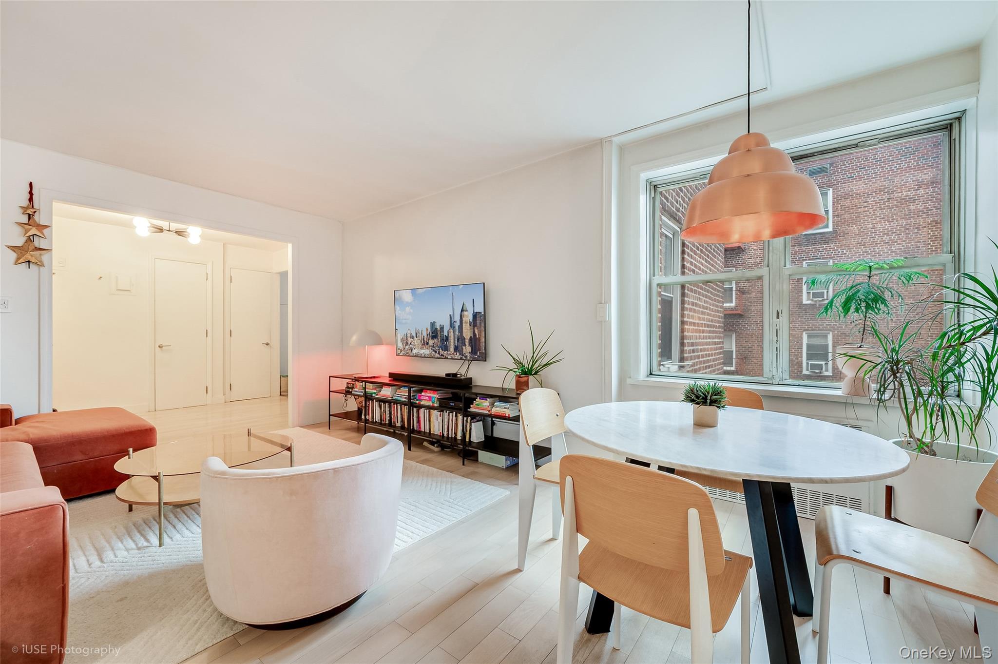 #4 photo, 39-30 52nd Street, קווינס Woodside , NY 11377