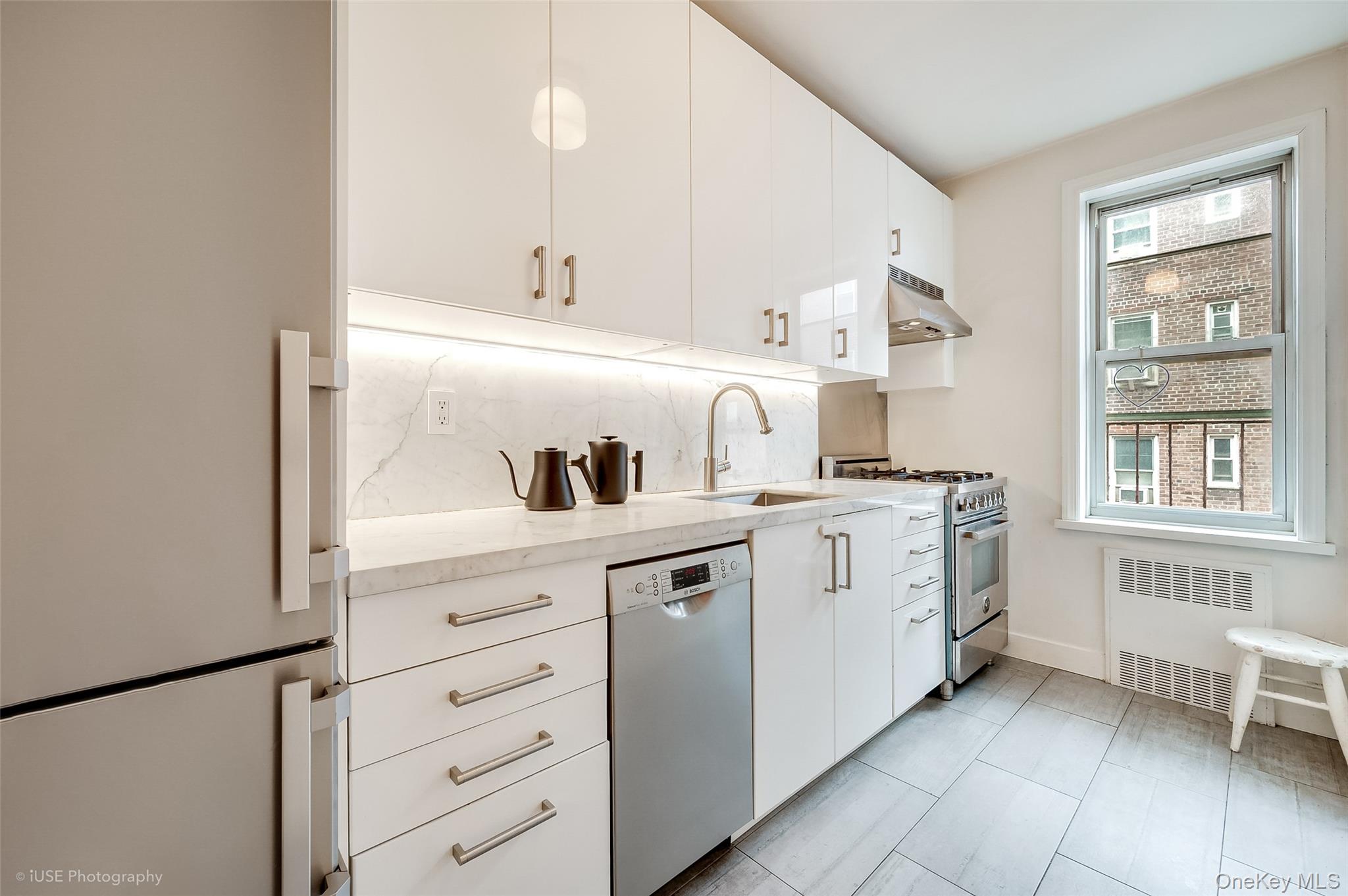 #6 photo, 39-30 52nd Street, קווינס Woodside , NY 11377