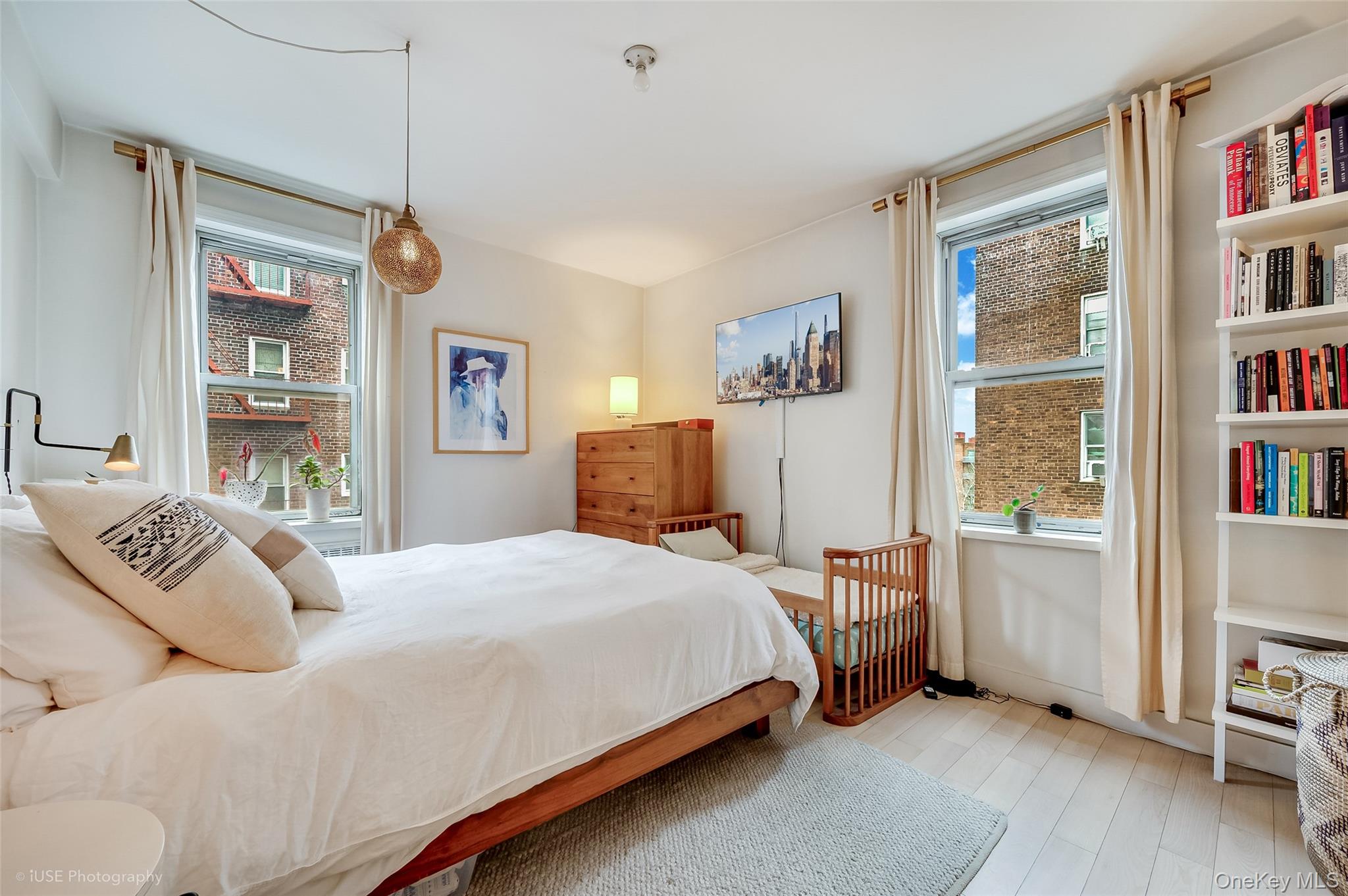 #8 photo, 39-30 52nd Street, קווינס Woodside , NY 11377