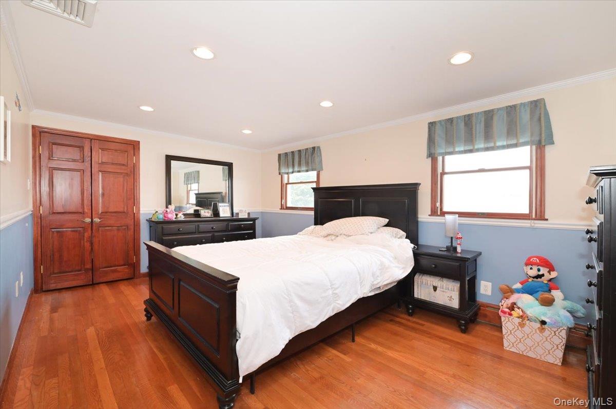 #20 photo, 265 N Syracuse Avenue, מחוז נסאו Massapequa , NY 11758