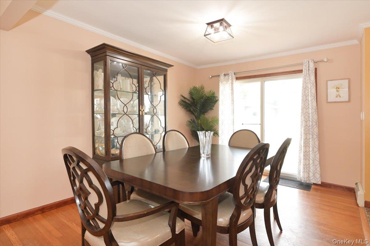 #7 photo, 265 N Syracuse Avenue, מחוז נסאו Massapequa , NY 11758