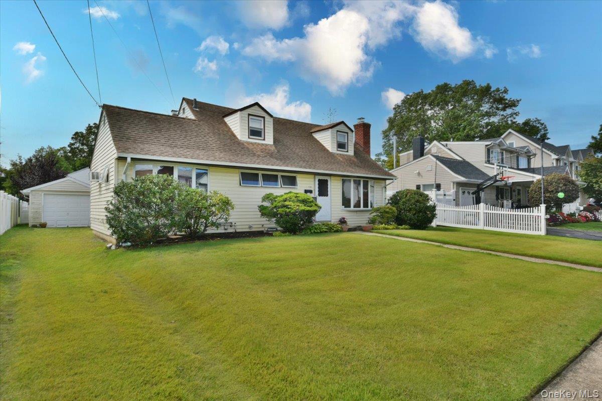 #3 photo, 136 Maple Street, Massapequa Park , NY 11762