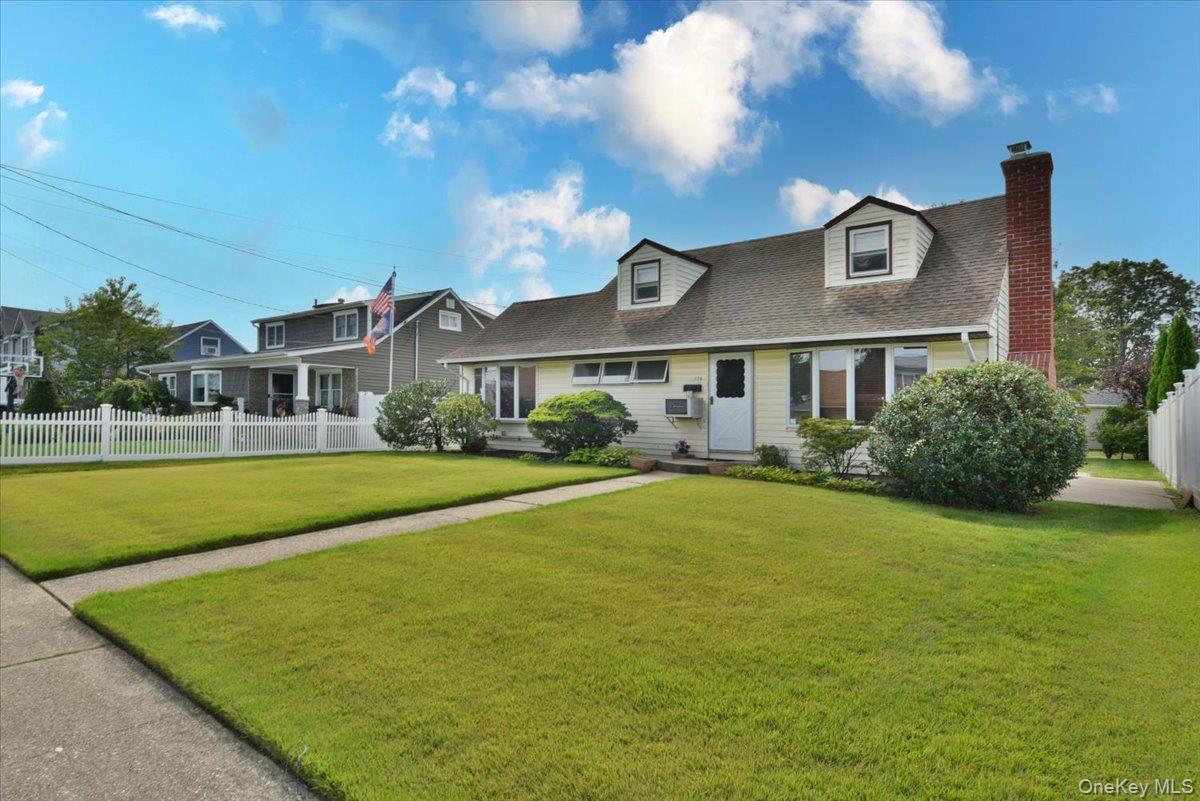 #4 photo, 136 Maple Street, Massapequa Park , NY 11762