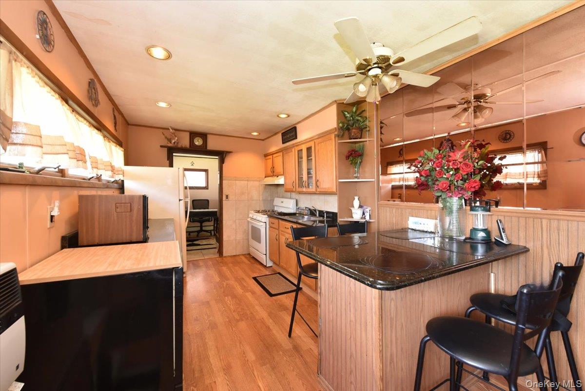 #8 photo, 136 Maple Street, Massapequa Park , NY 11762