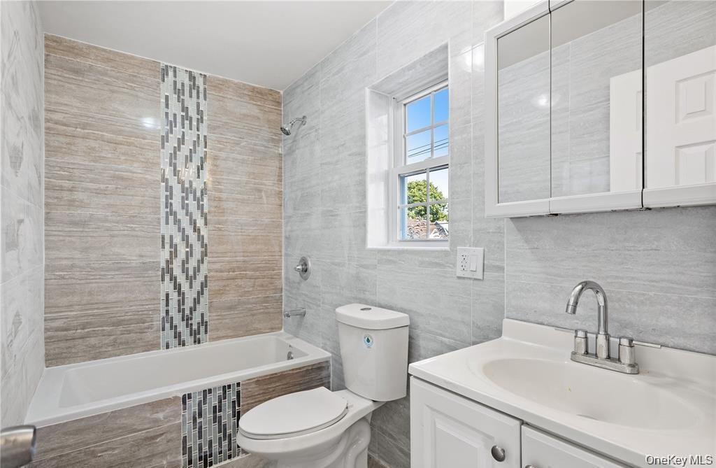 #16 photo, 19168 115th Road, Saint Albans , NY 11412