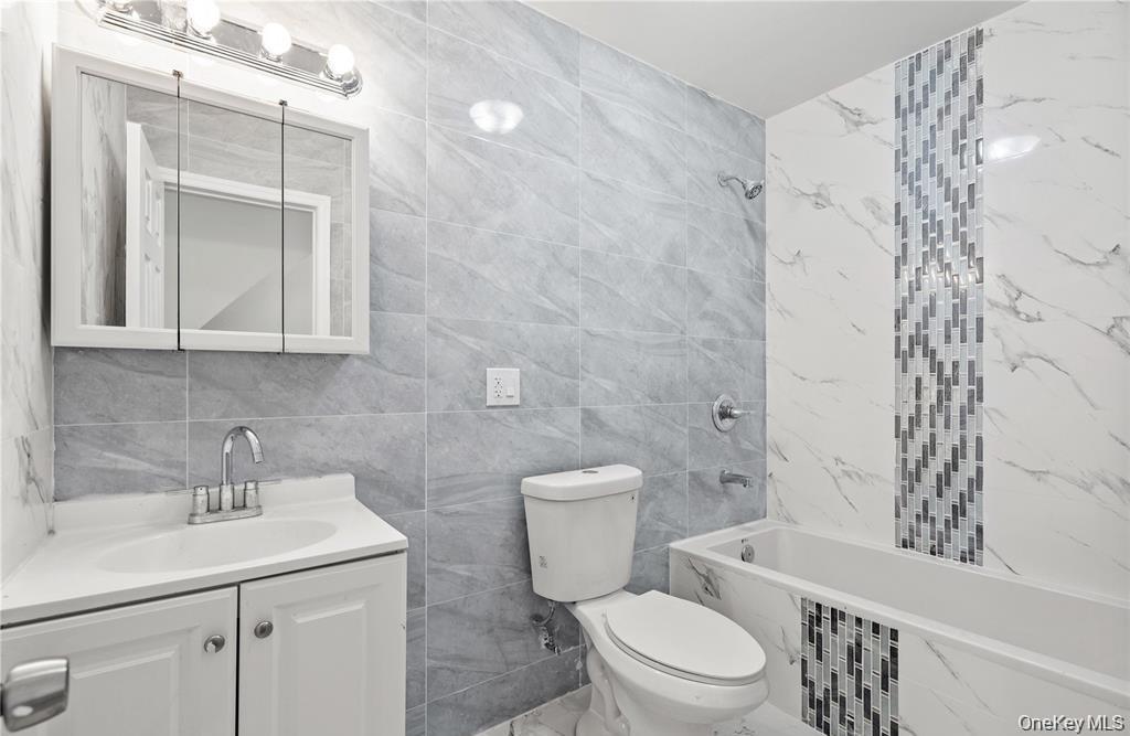 #17 photo, 19168 115th Road, Saint Albans , NY 11412