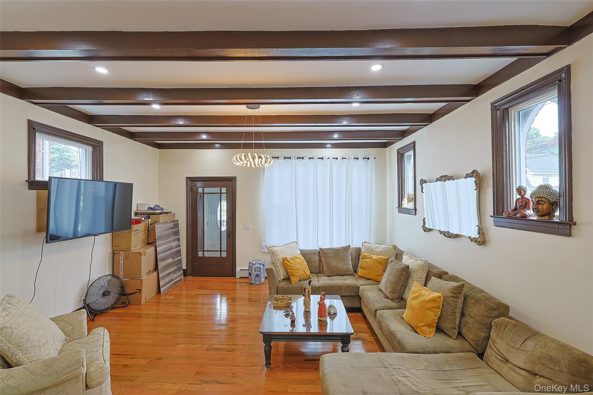 #7 photo, 19168 115th Road, Saint Albans , NY 11412