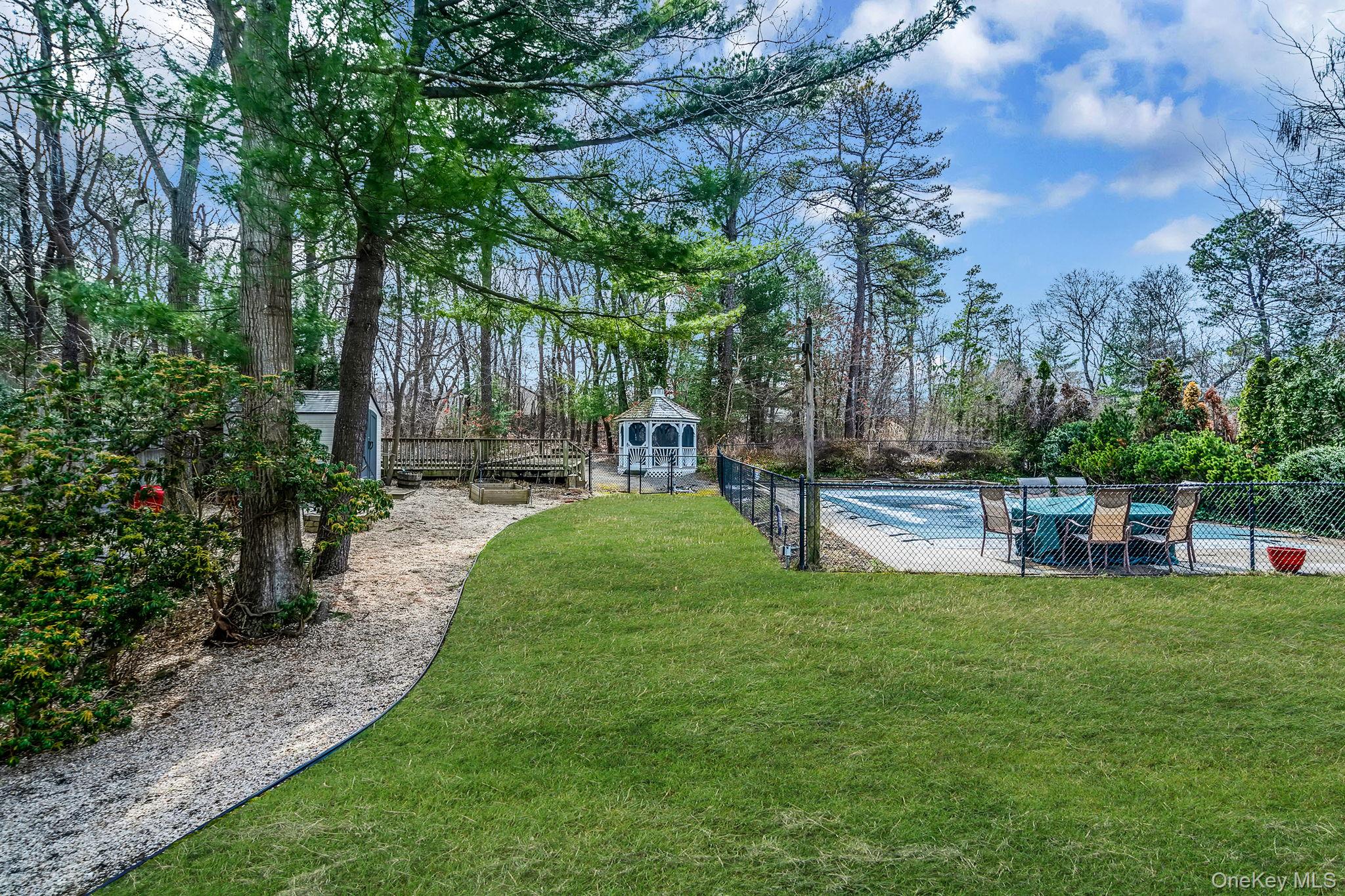 #15 photo, 76 Hollywood Avenue, 롱 아일랜드 Selden , NY 11784