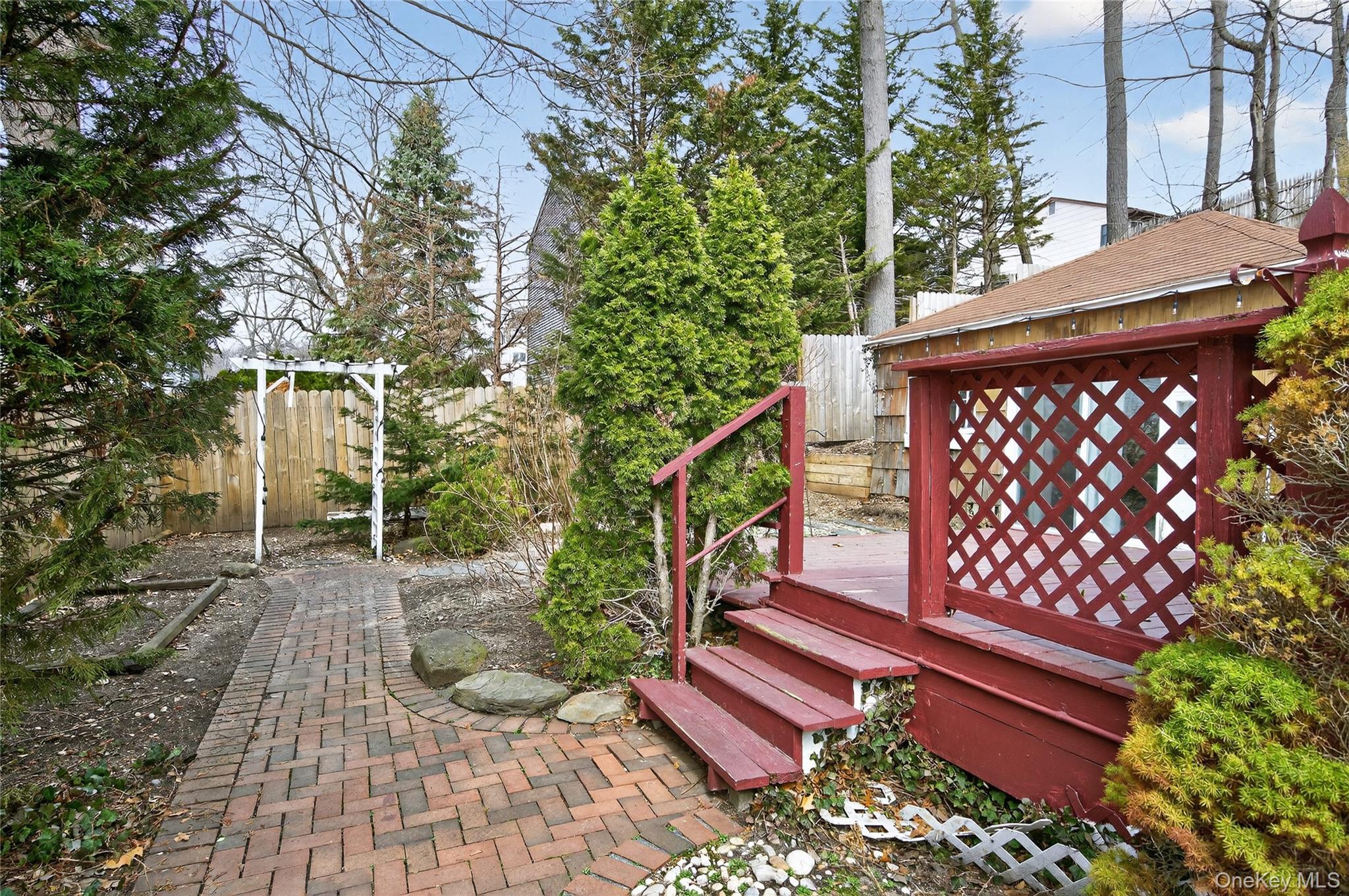 #19 photo, 15 Dune Court, Northport , NY 11768