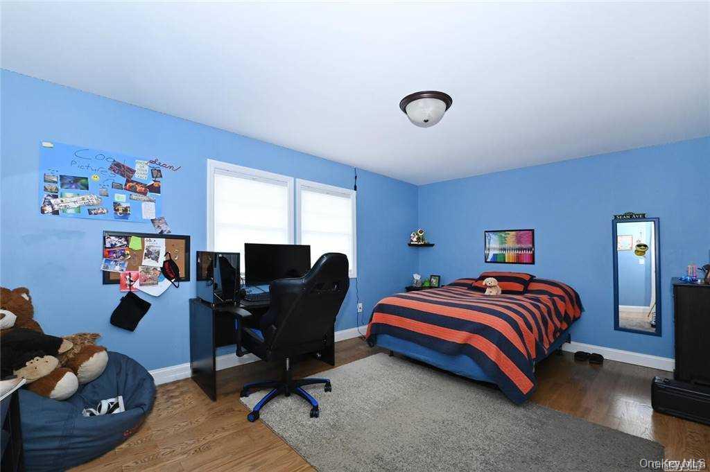 #12 photo, 62 S Bay Avenue, מחוז נסאו Massapequa , NY 11758