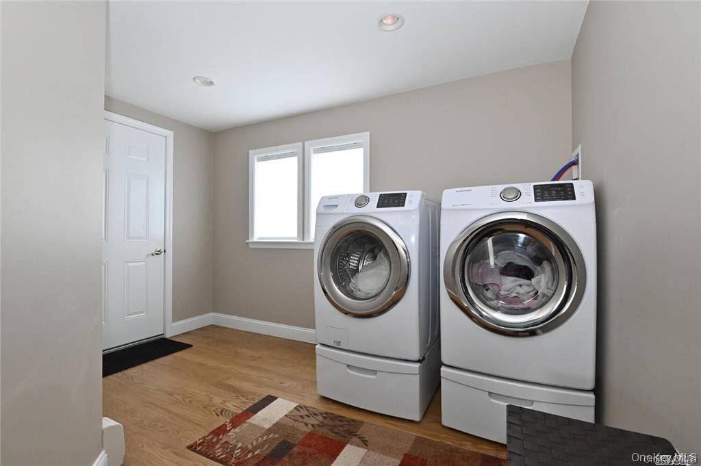 #20 photo, 62 S Bay Avenue, מחוז נסאו Massapequa , NY 11758