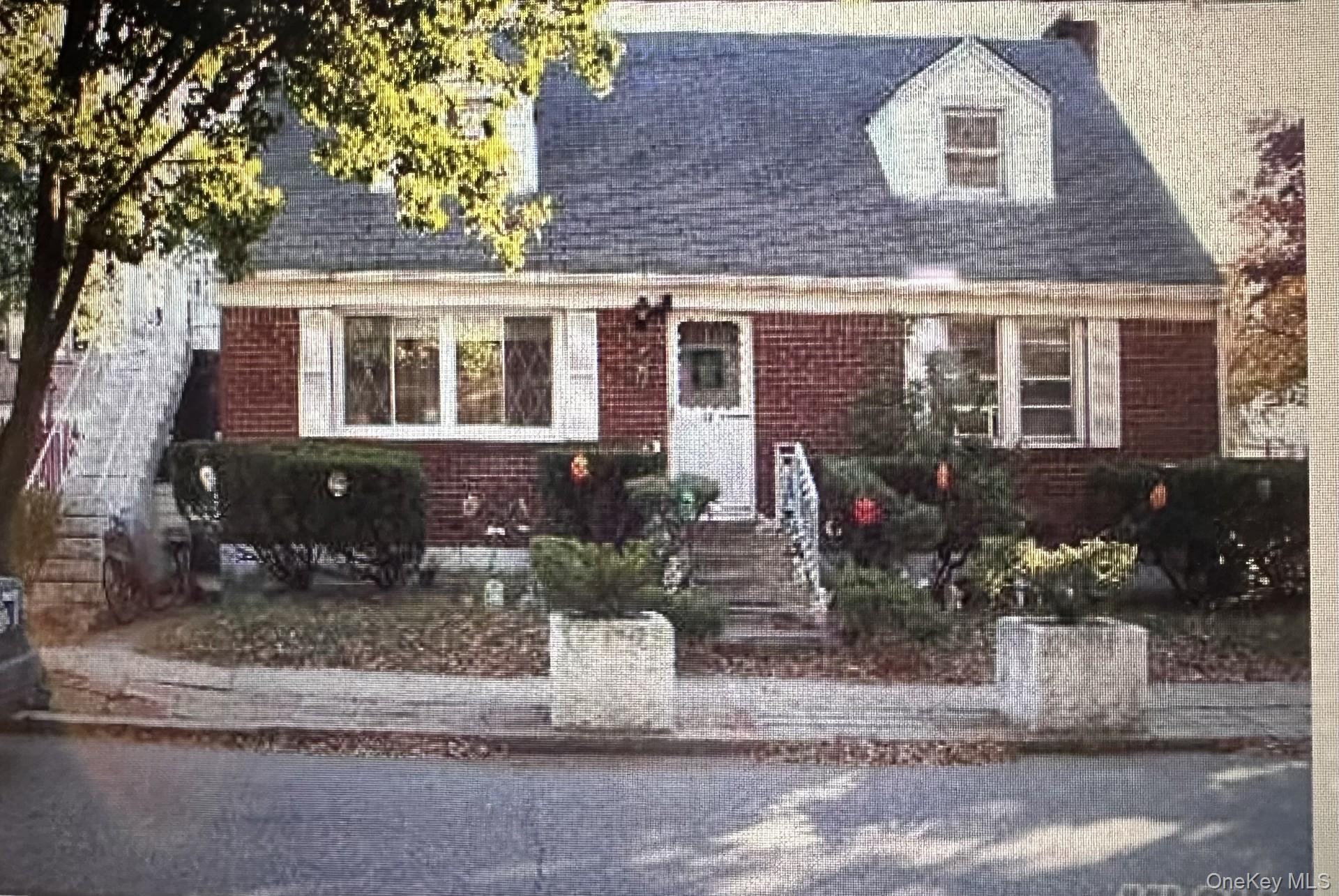 #1 photo, 62 Ash Street, 롱 아일랜드 Valley Stream , NY 11580