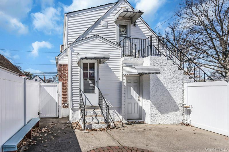 #19 photo, 62 Ash Street, Valley Stream , NY 11580