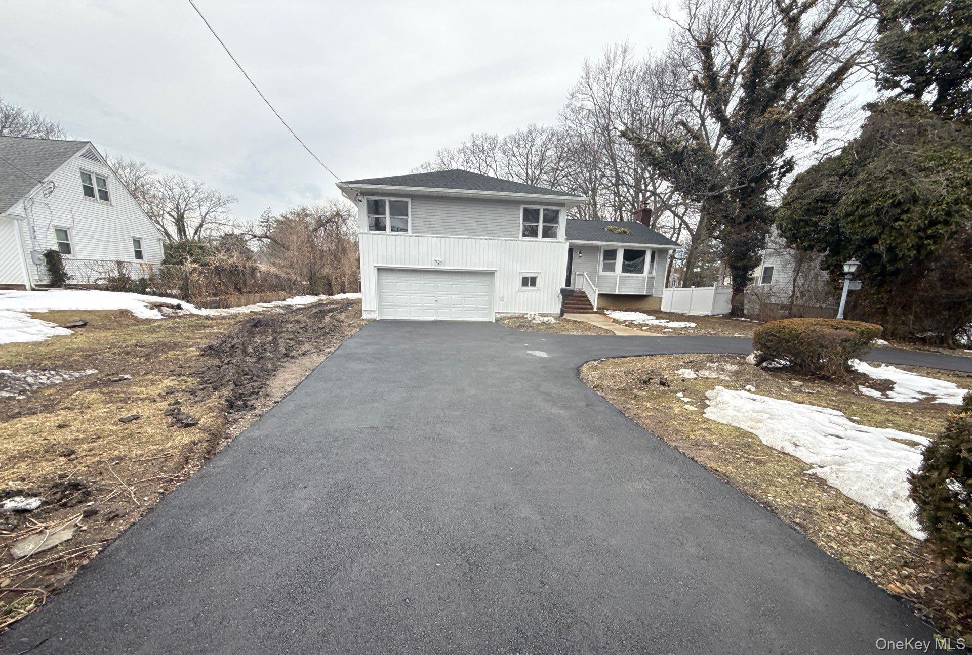 #1 photo, 201 Brookside Avenue, Нассау ‖ Roosevelt , NY 11575