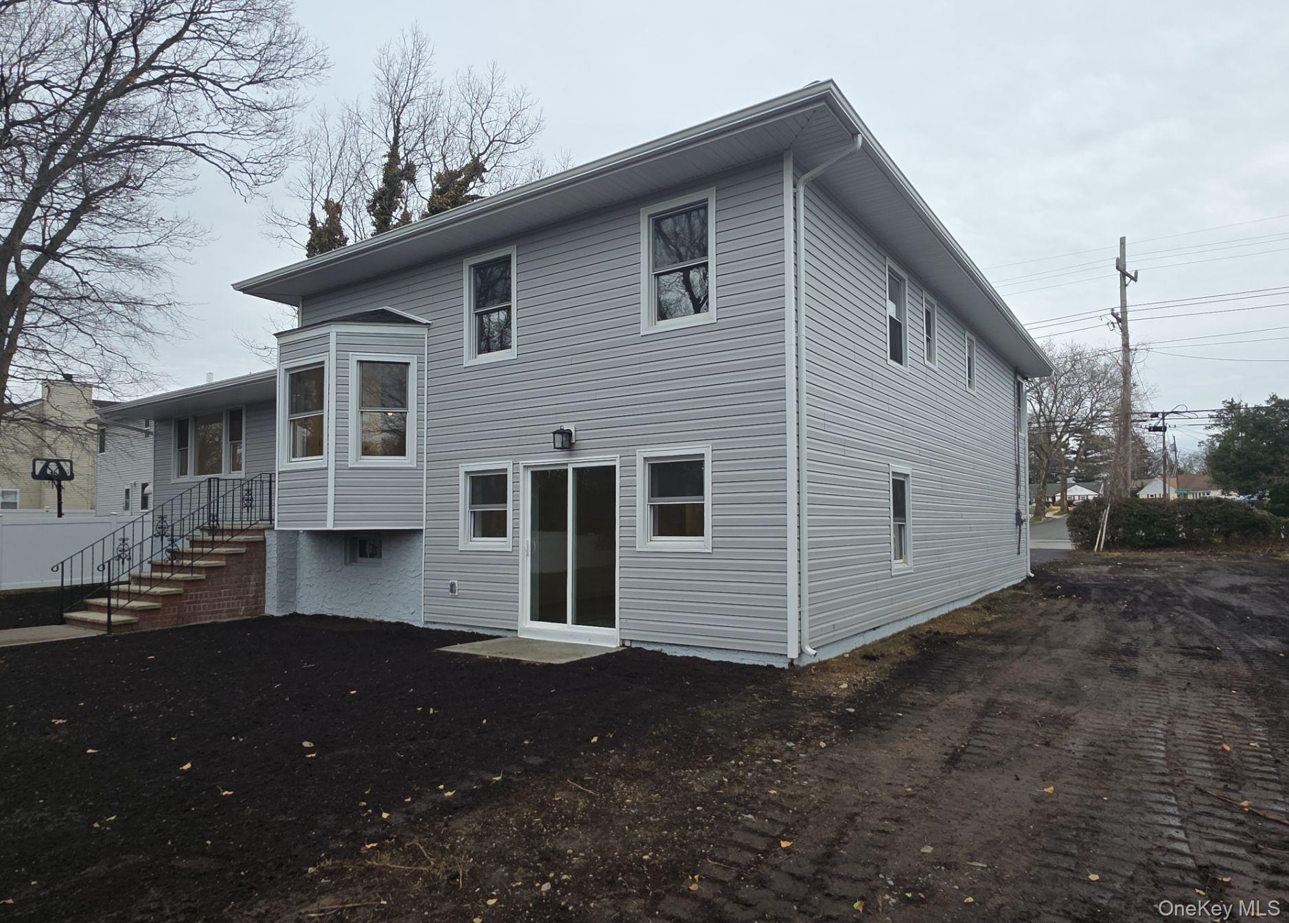 #19 photo, 201 Brookside Avenue, Нассау ‖ Roosevelt , NY 11575