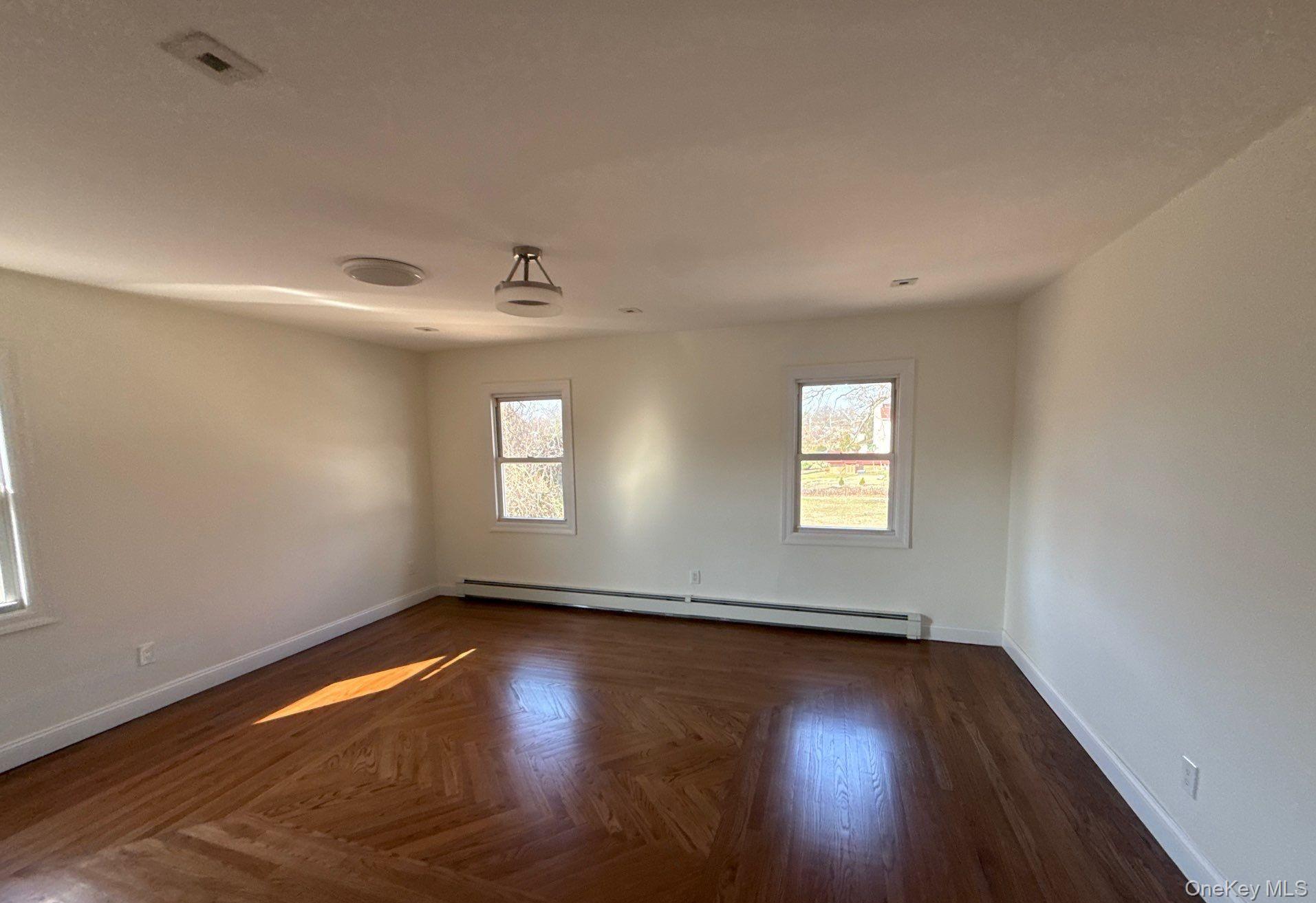 #5 photo, 201 Brookside Avenue, Нассау ‖ Roosevelt , NY 11575