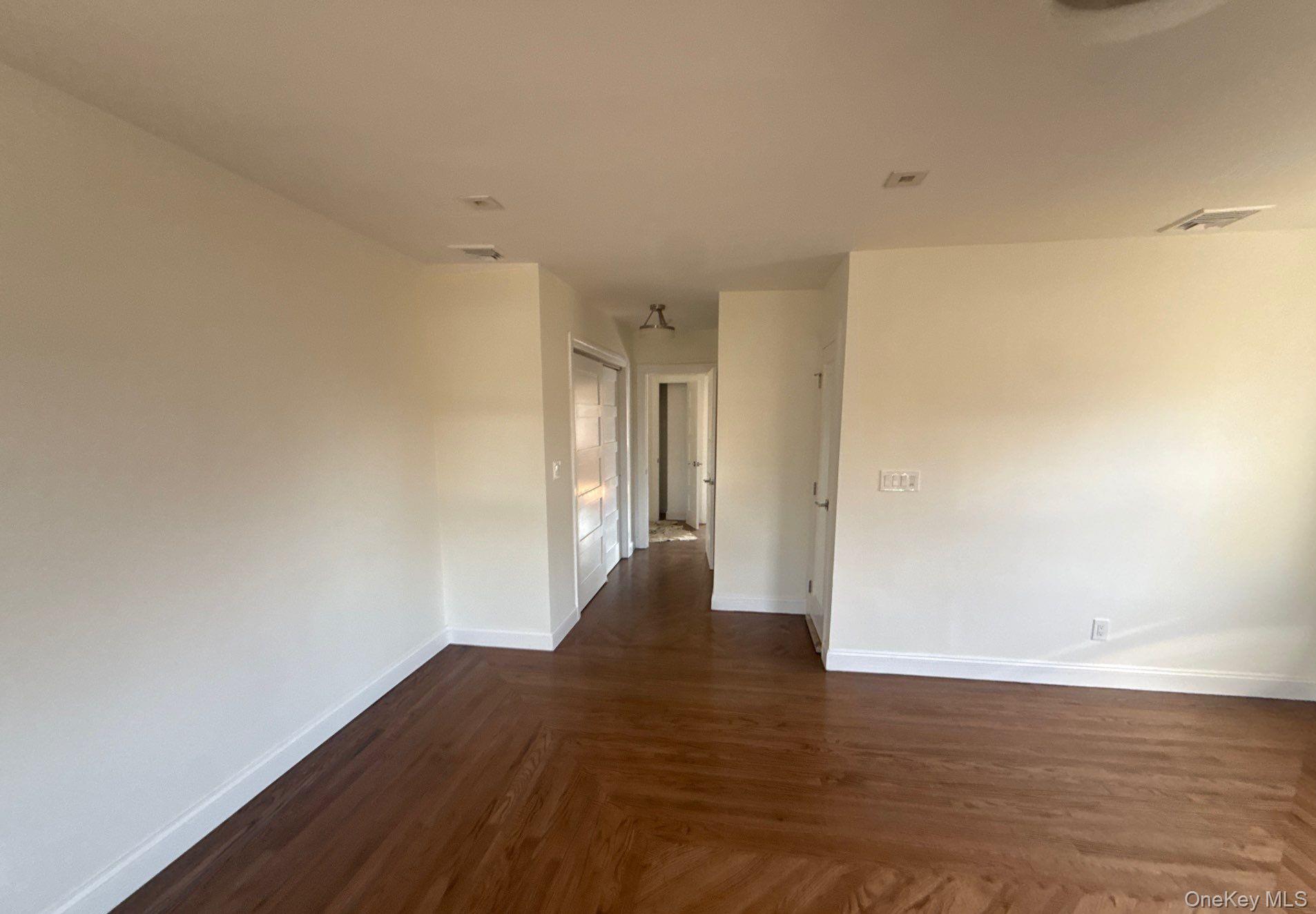 #6 photo, 201 Brookside Avenue, Нассау ‖ Roosevelt , NY 11575