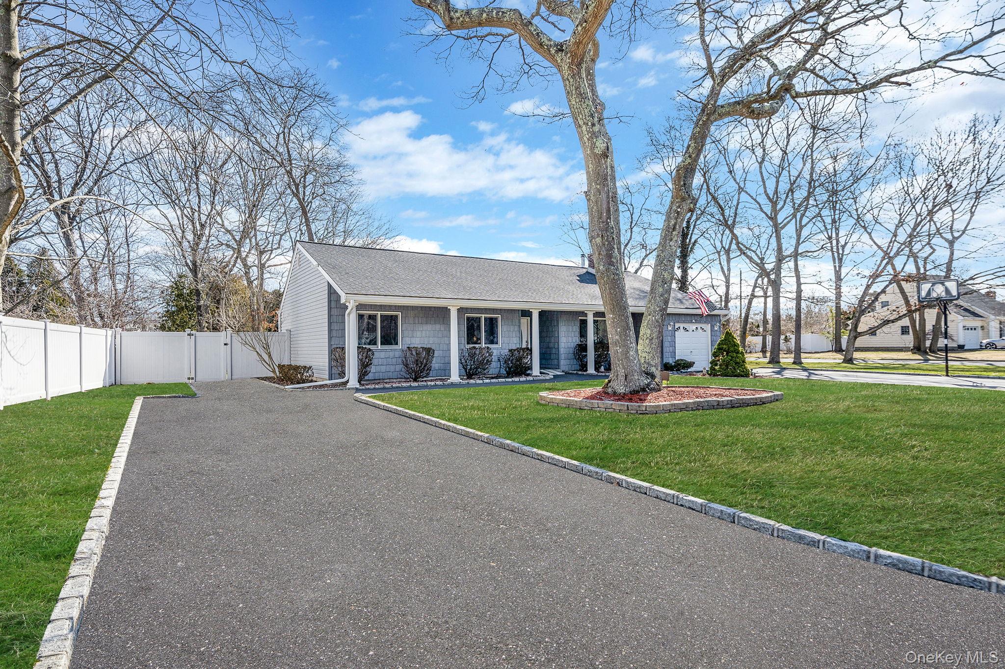 #4 photo, 77 Propose Road, Shirley , NY 11967