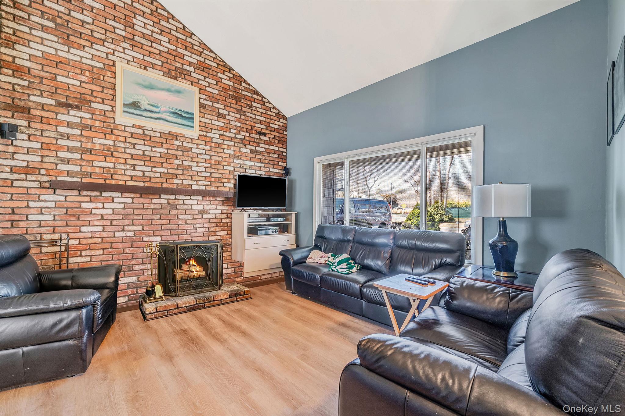 #6 photo, 77 Propose Road, Shirley , NY 11967