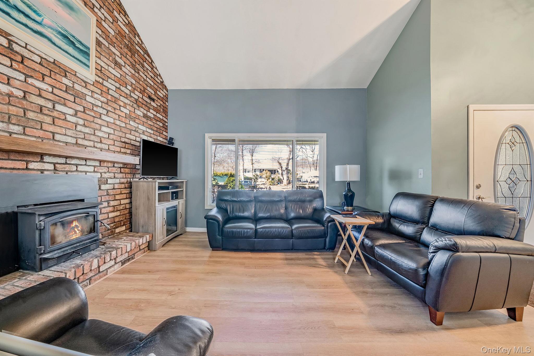 #7 photo, 77 Propose Road, Shirley , NY 11967