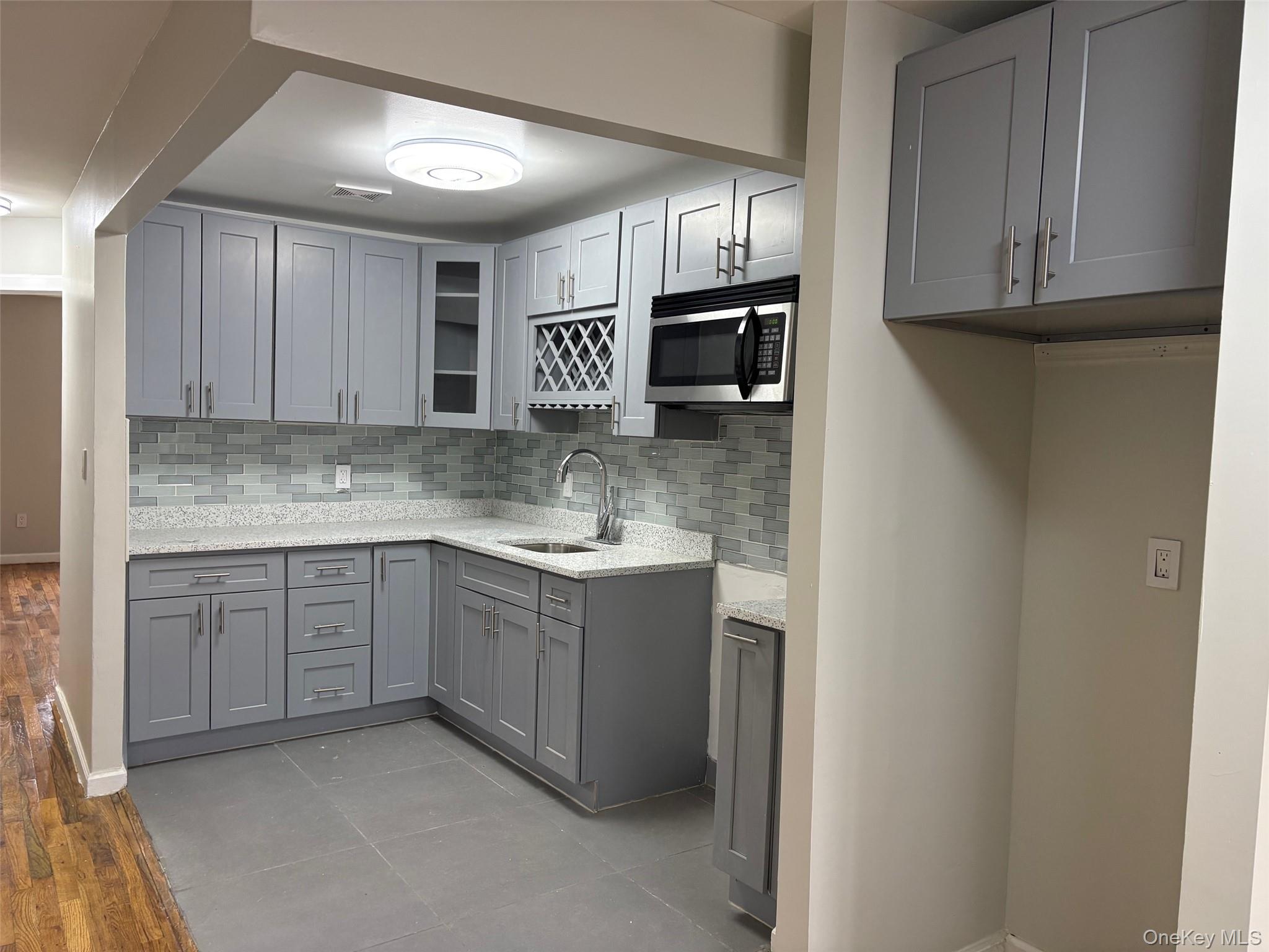 #12 photo, 10630 156th Street, कुईंस Jamaica , NY 11433