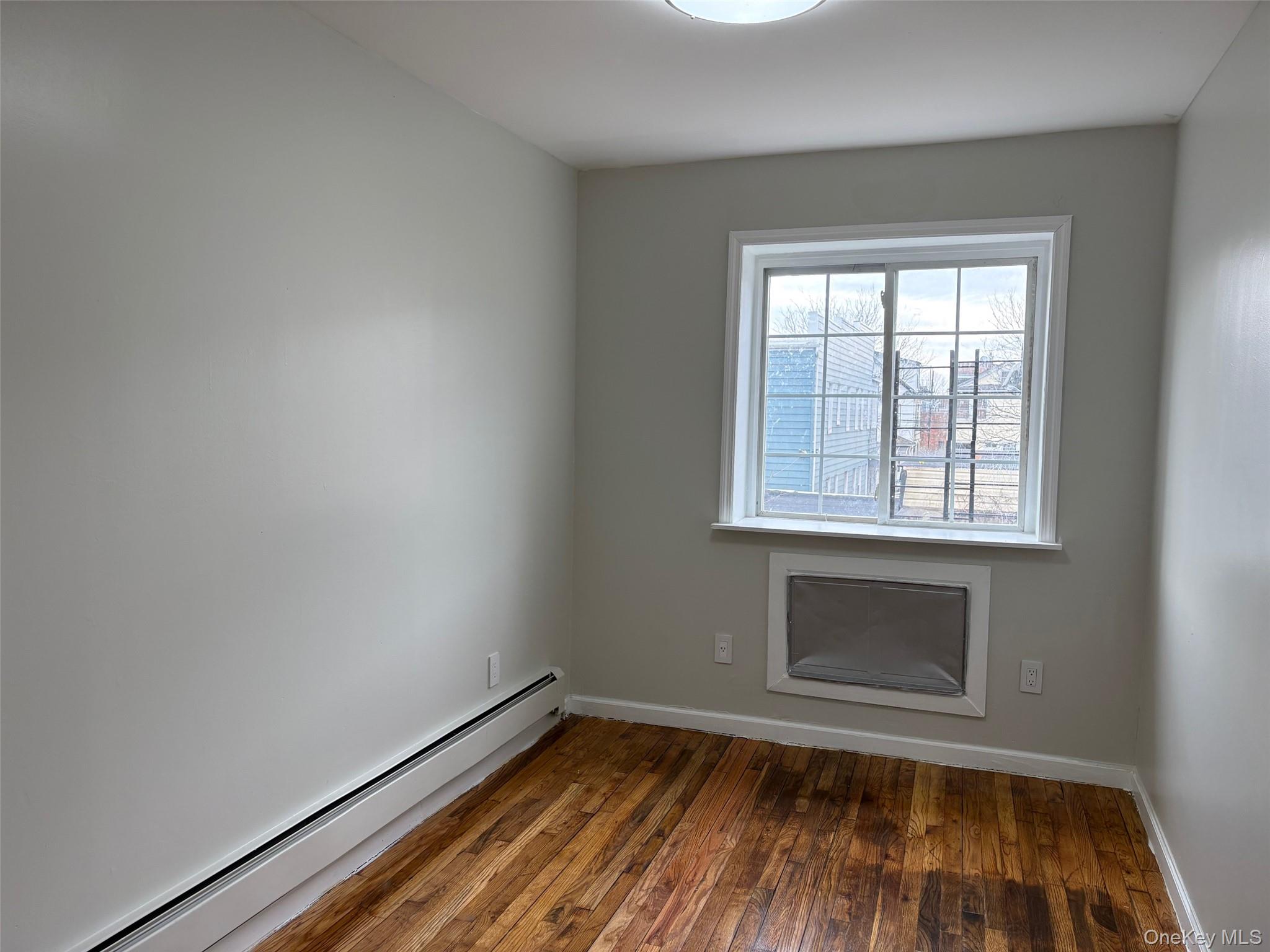 #15 photo, 10630 156th Street, कुईंस Jamaica , NY 11433