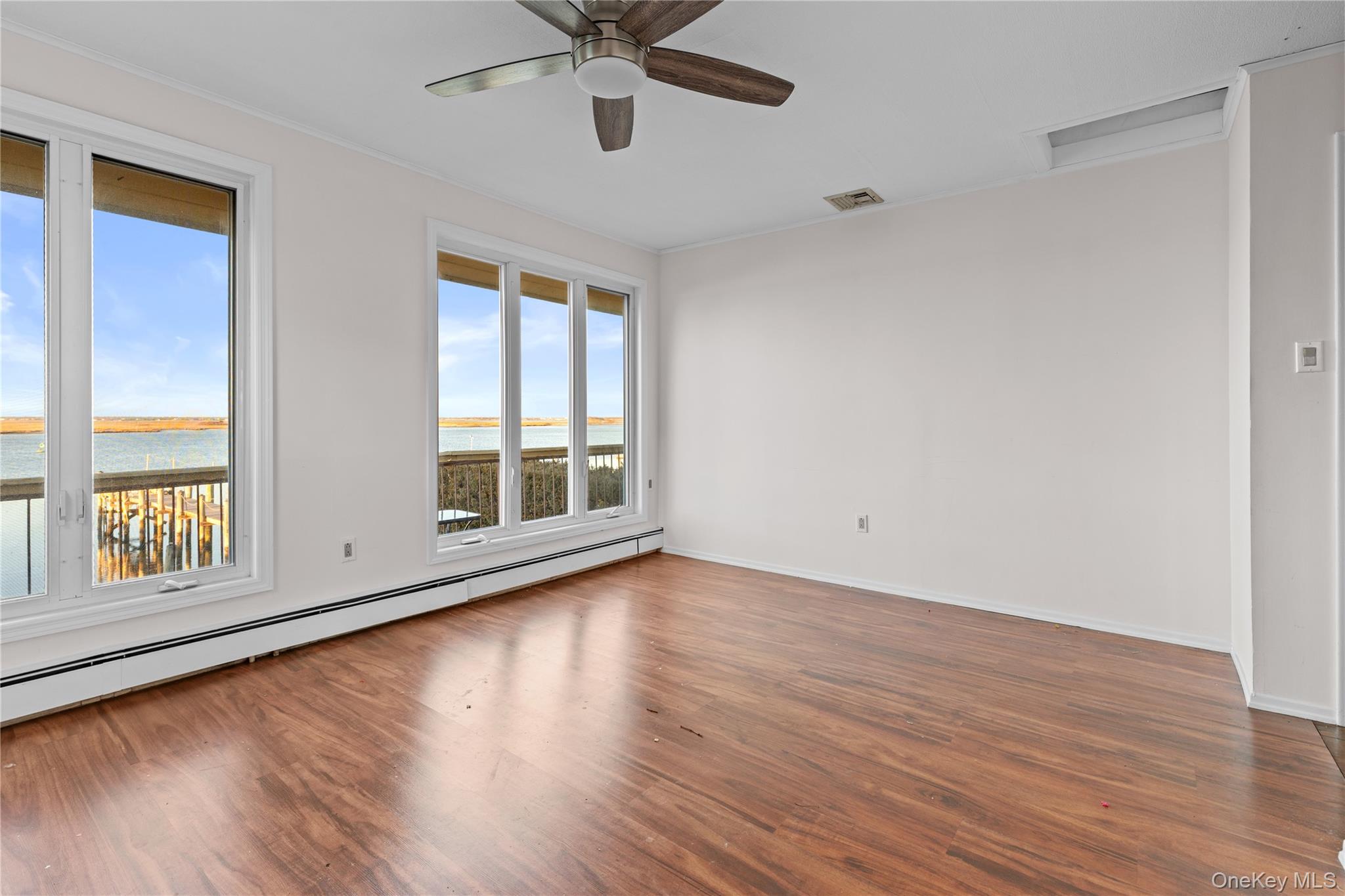 #16 photo, 115 Maryland Avenue, מחוז נסאו Long Beach , NY 11561