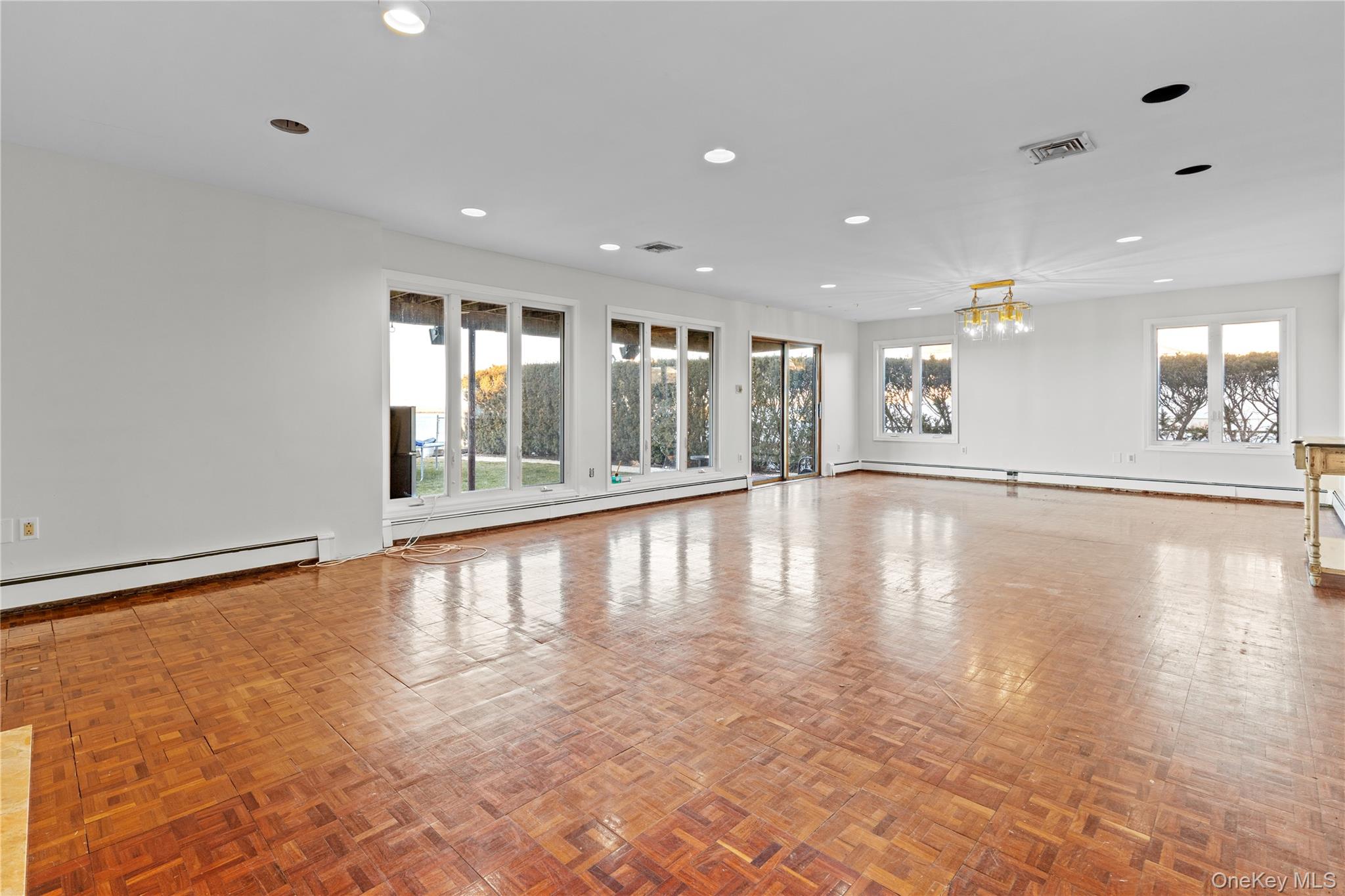 #5 photo, 115 Maryland Avenue, מחוז נסאו Long Beach , NY 11561