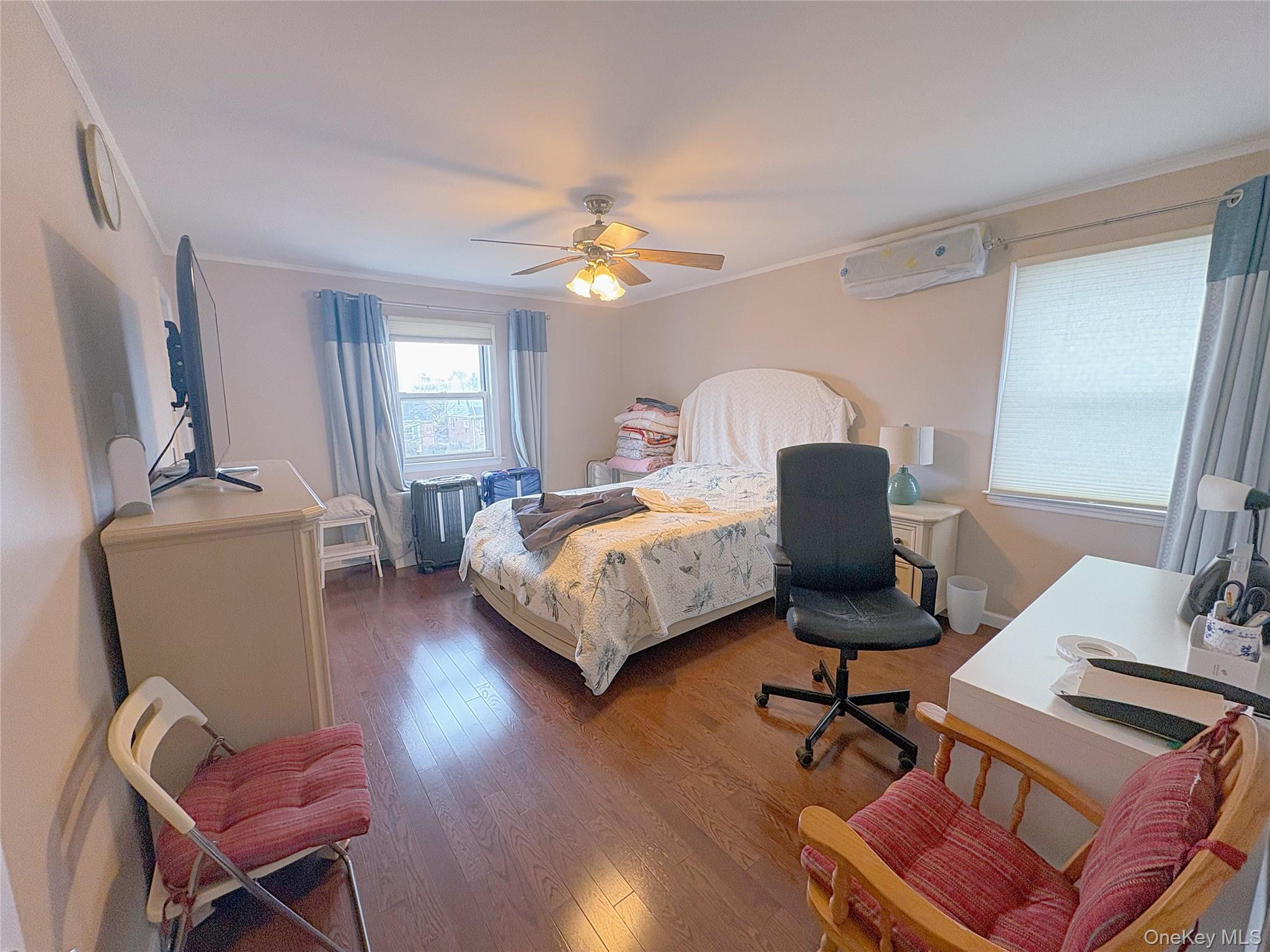 #19 photo, 5836 Bell Boulevard, Bayside , NY 11364