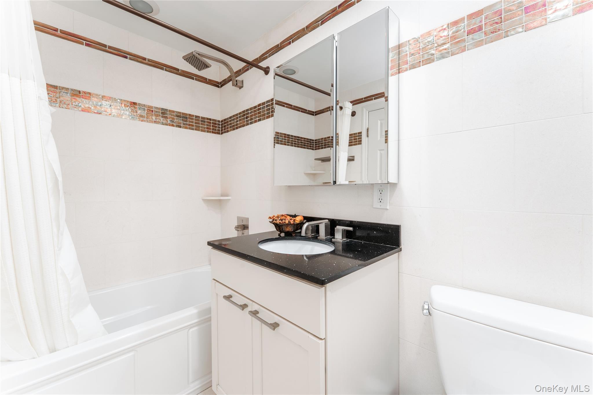 #12 photo, 200 South Middle Neck Road, नासाउ काउंटी Great Neck , NY 11021