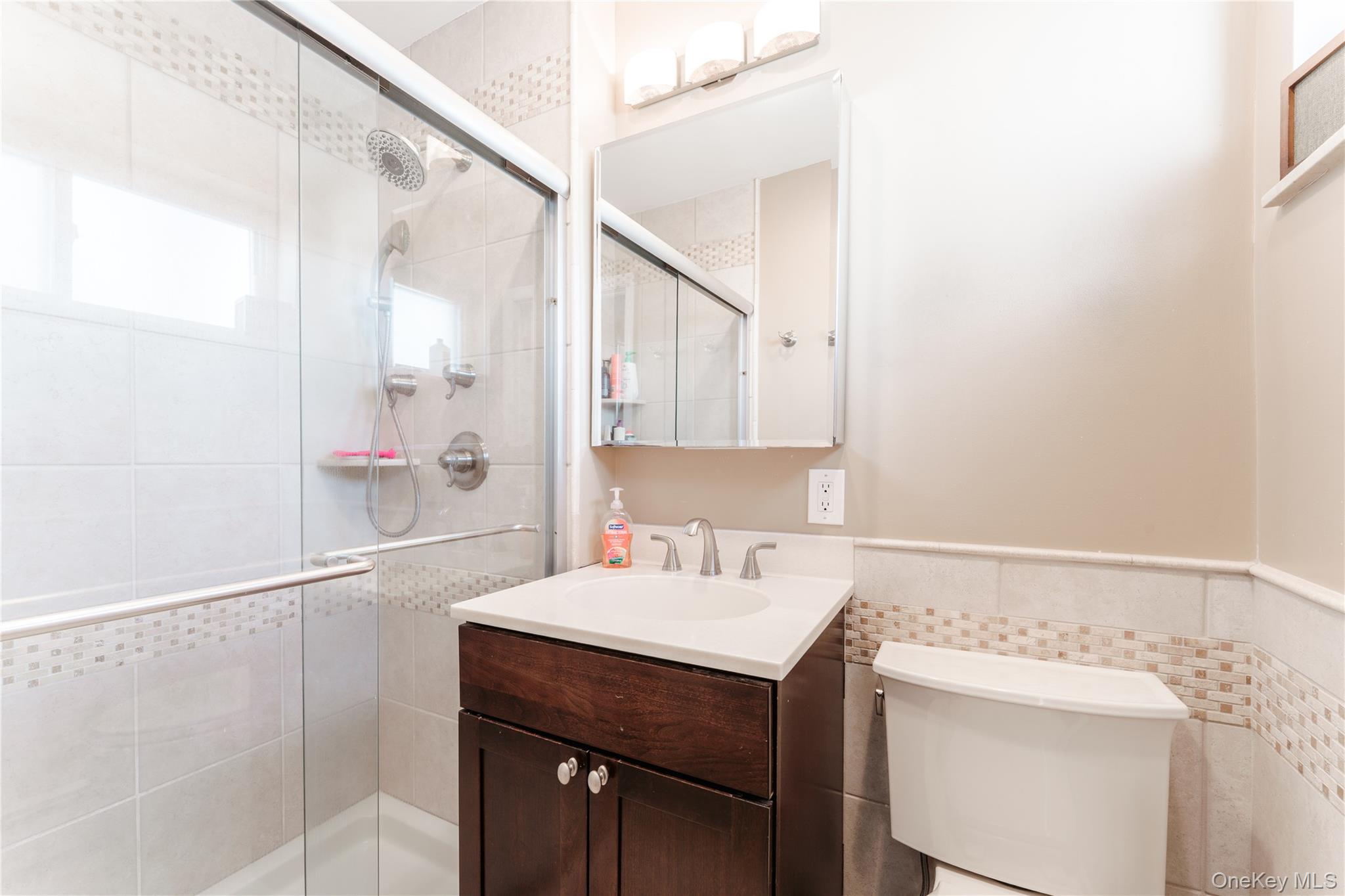 #9 photo, 200 South Middle Neck Road, नासाउ काउंटी Great Neck , NY 11021