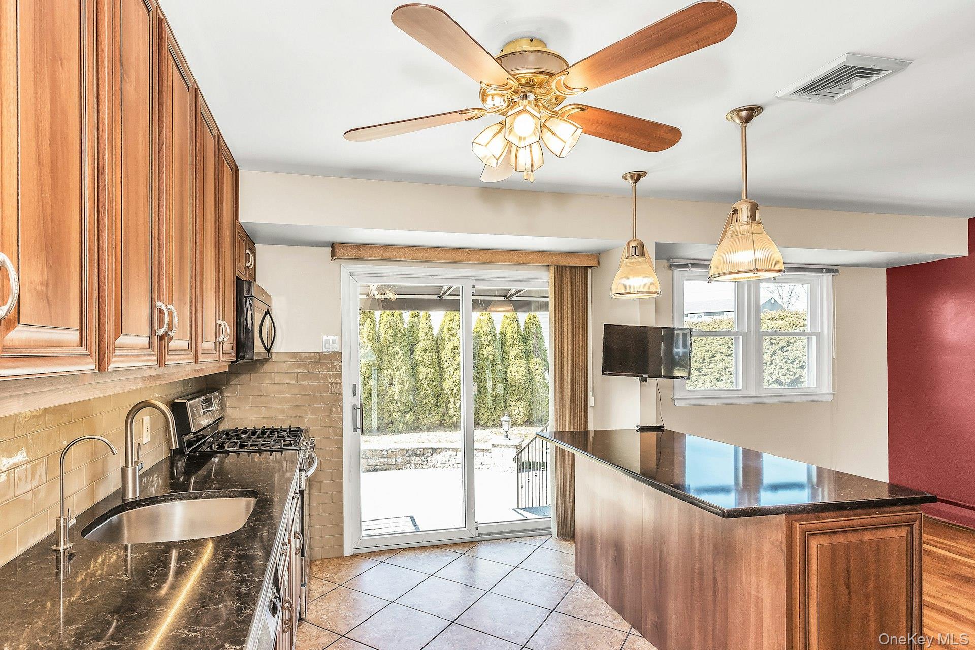 #5 photo, 71 Lea Ann Terrace, 長島 Wantagh , NY 11793