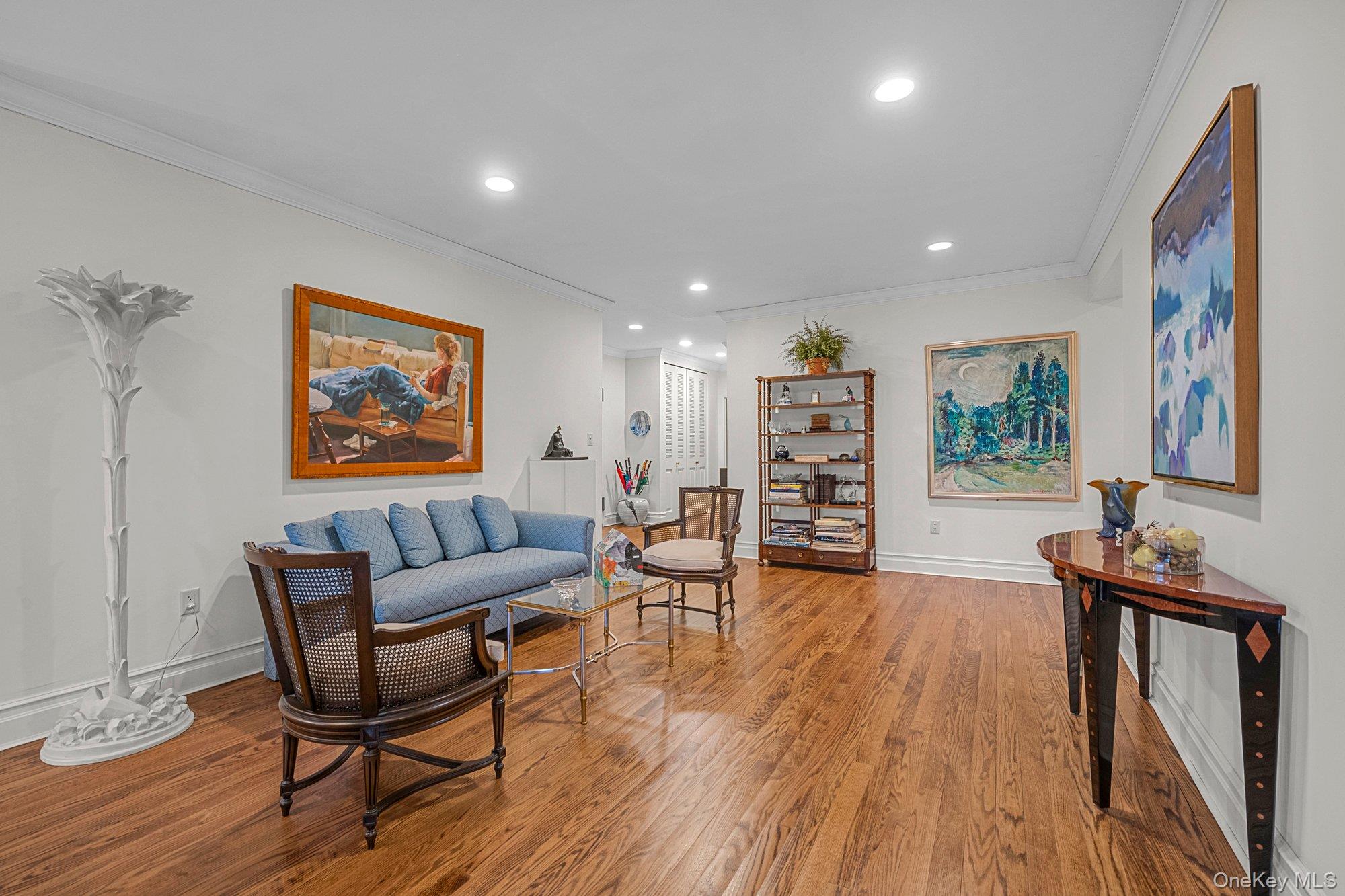 #10 photo, 1 Kensington Gate, Great Neck , NY 11021