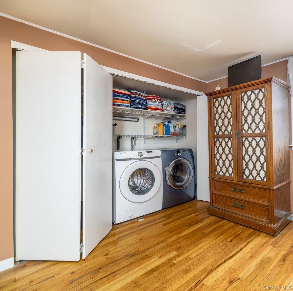 #11 photo, 158 Roosevelt Avenue, Freeport , NY 11520