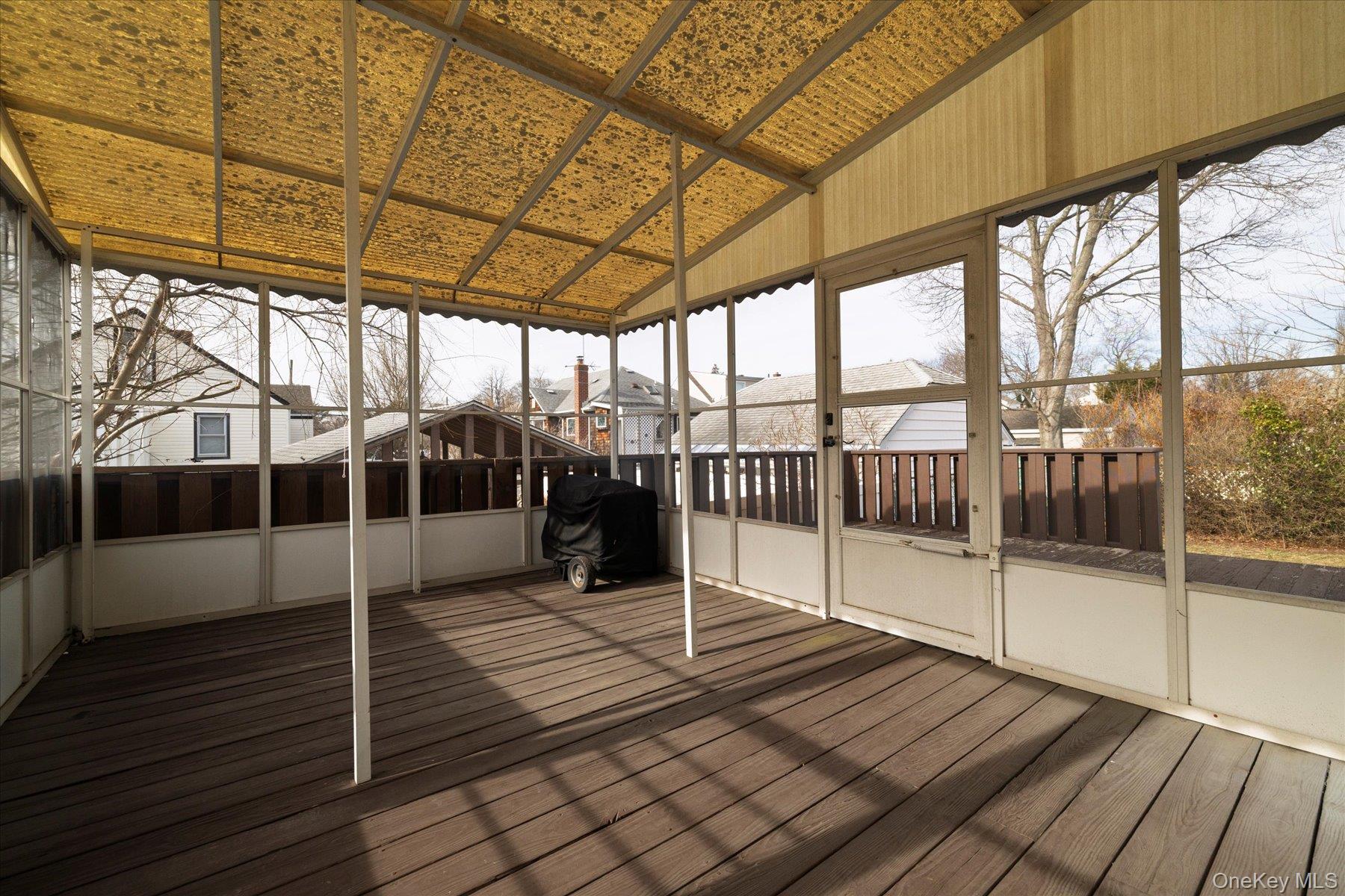 #19 photo, 158 Roosevelt Avenue, Freeport , NY 11520