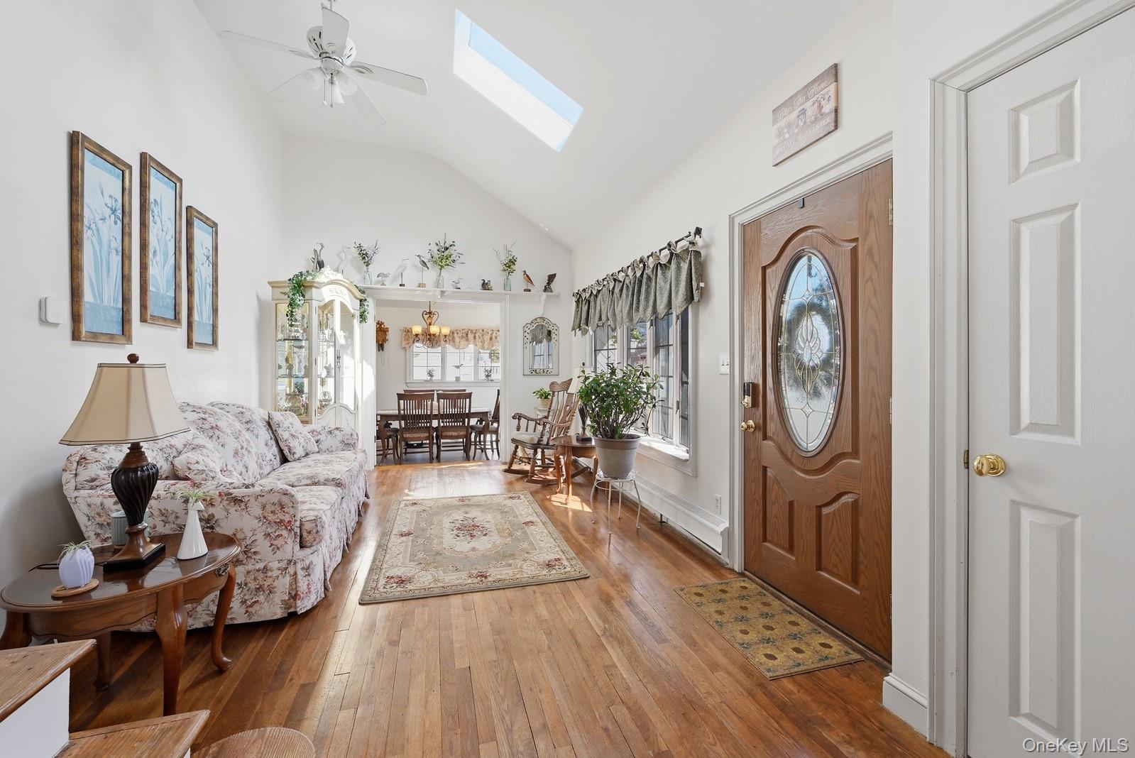 #12 photo, 628 Peter Paul Drive, 東長島 West Islip , NY 11795