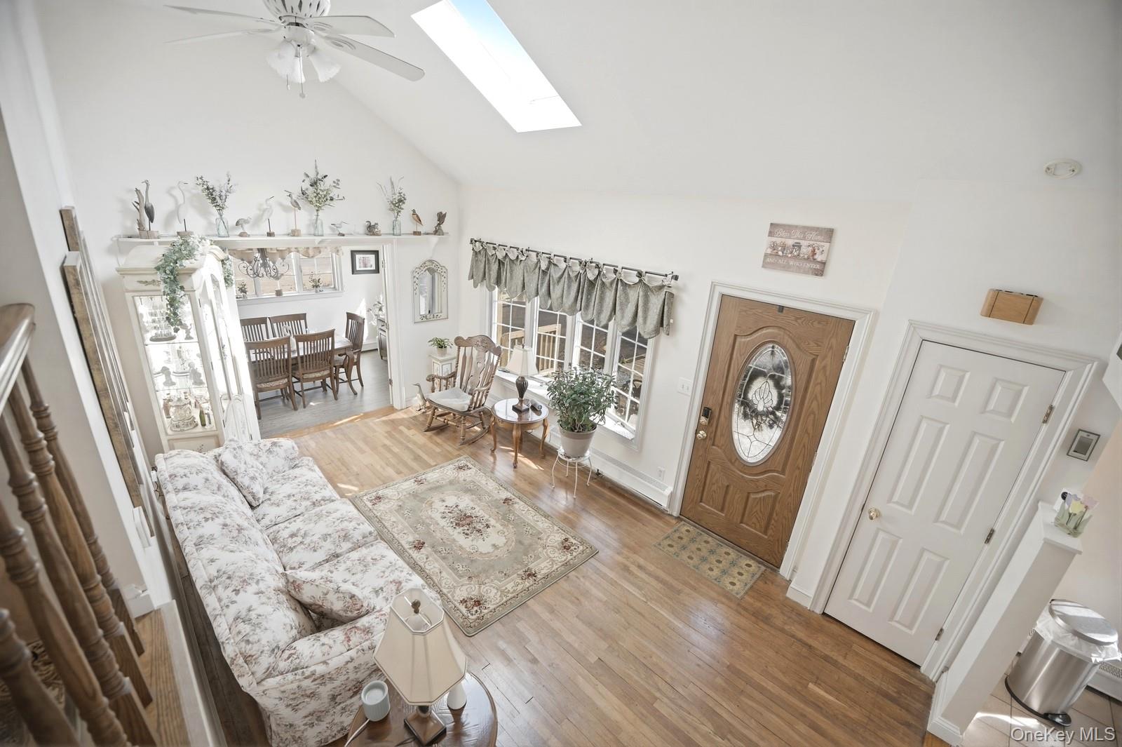 #13 photo, 628 Peter Paul Drive, 東長島 West Islip , NY 11795